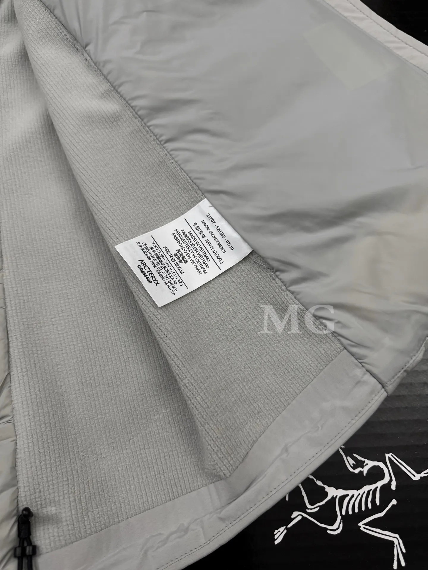 Atom Down-Filled Logo Gilet D32019390 — view 9