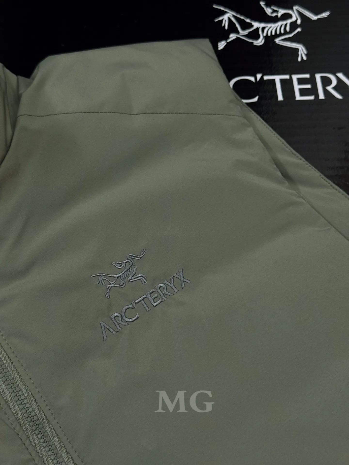Atom Down-Filled Logo Gilet D32019389 — view 3
