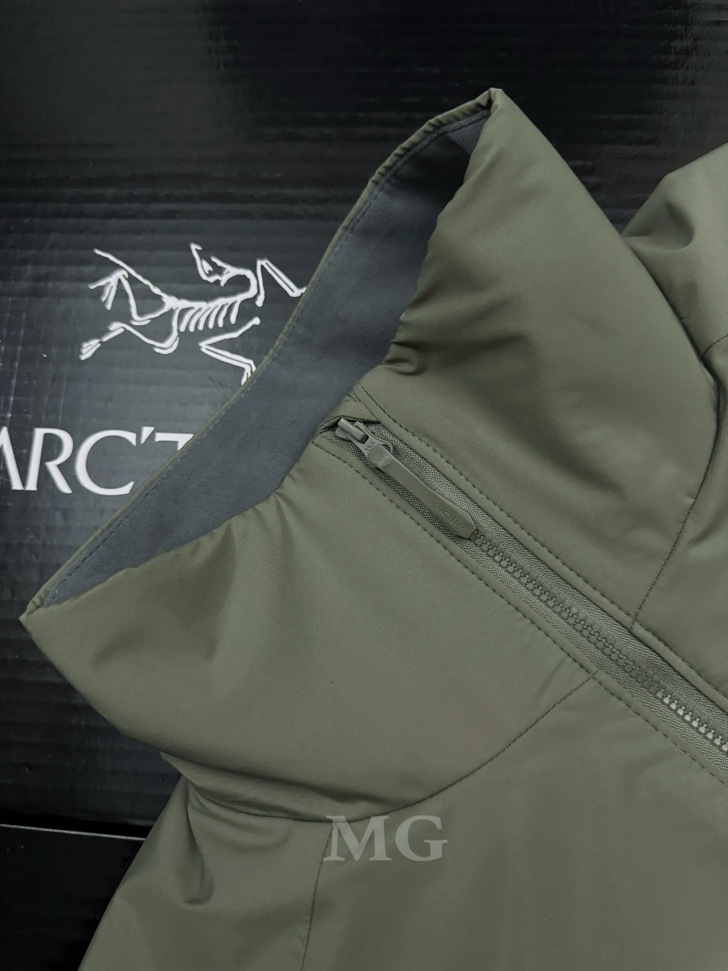 Atom Down-Filled Logo Gilet D32019389 — view 4