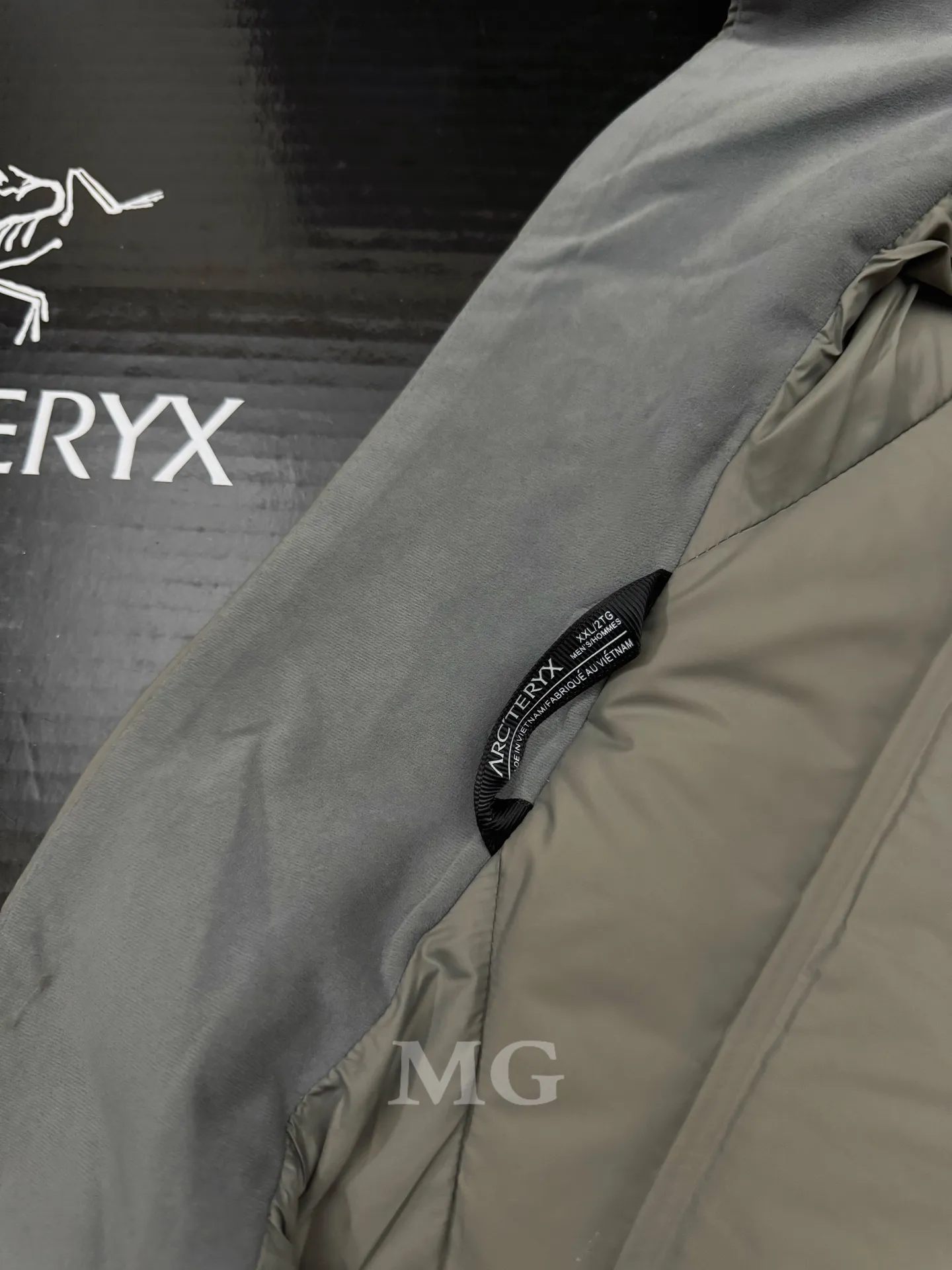 Atom Down-Filled Logo Gilet D32019387 — view 8
