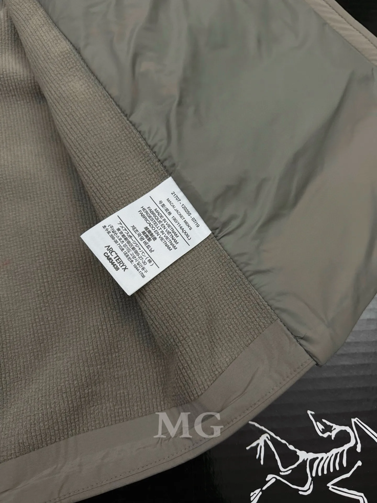 Atom Down-Filled Logo Gilet D32019387 — view 9
