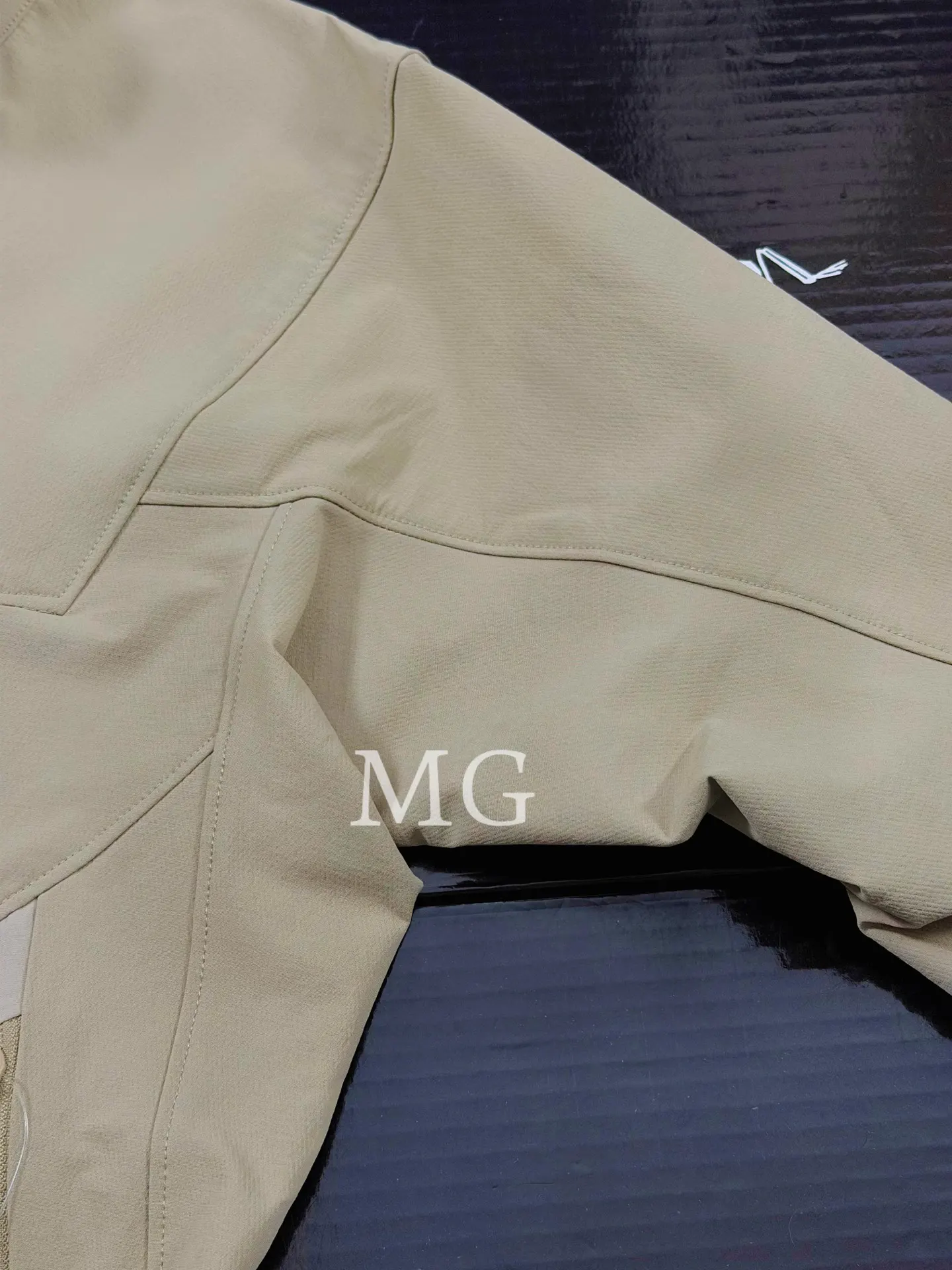 Arc'teryx Gamma Softshell Jacket D32019440 — view 6