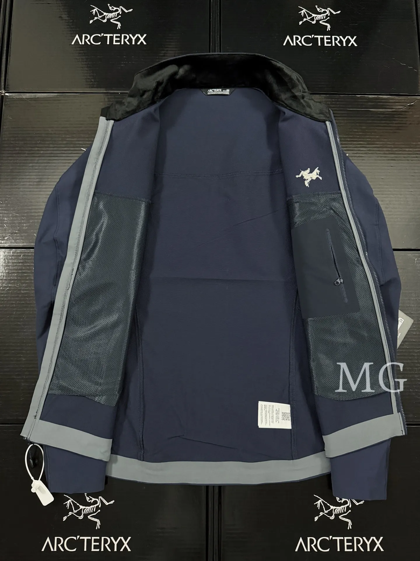 Gamma Hoody Softshell Performance Jacket D32019439 — view 8