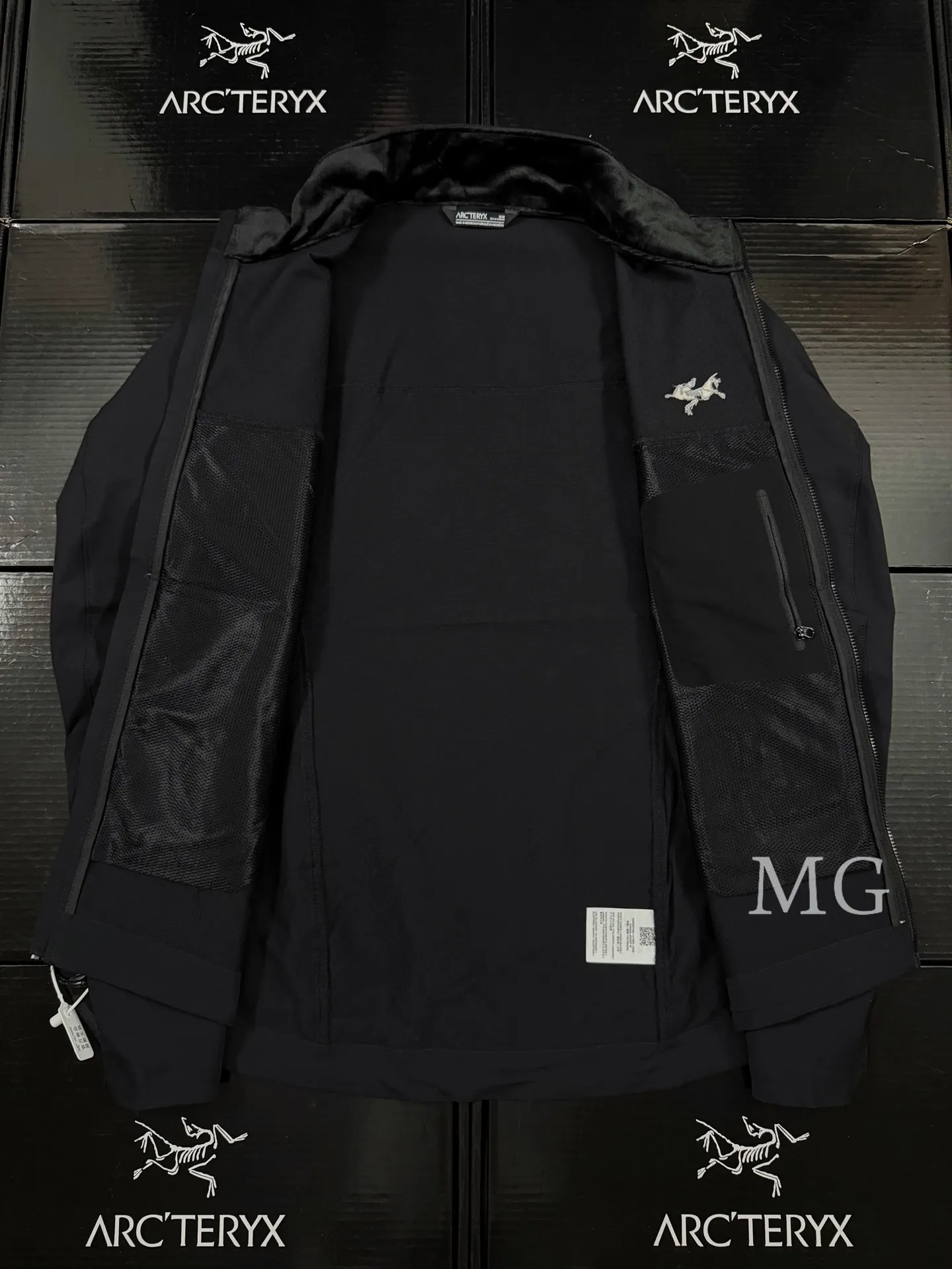 Gamma Softshell Hoody Jacket D32019437 — view 8