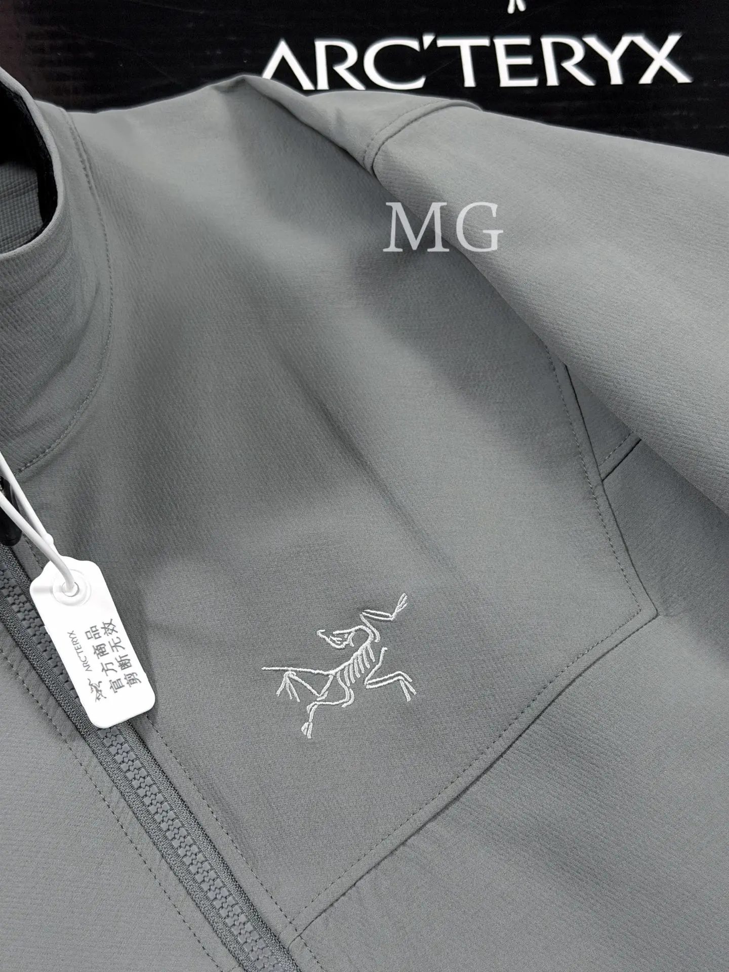 Gamma Hoody Softshell Performance Jacket D32019438 — view 2