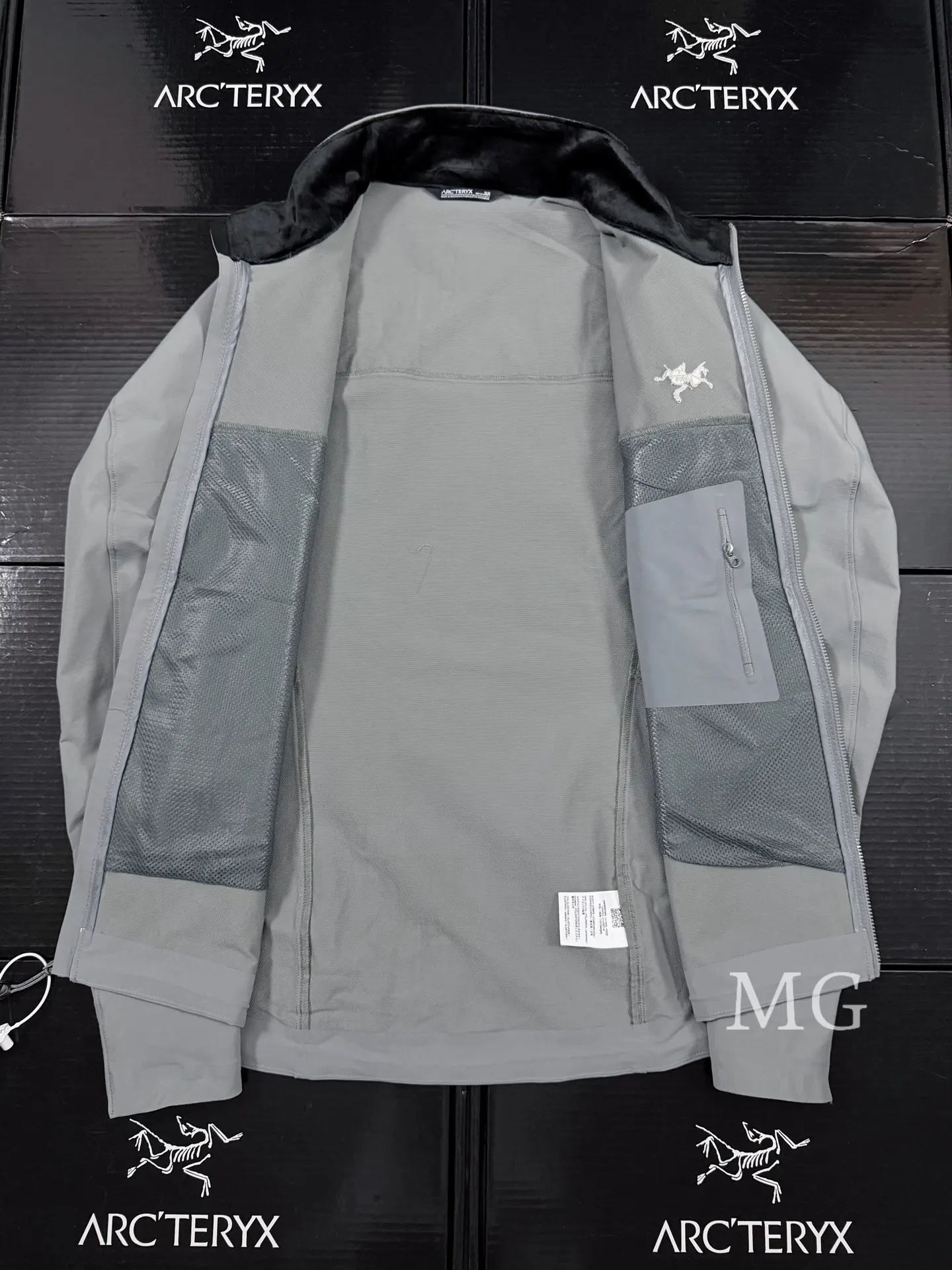 Gamma Hoody Softshell Performance Jacket D32019438 — view 7