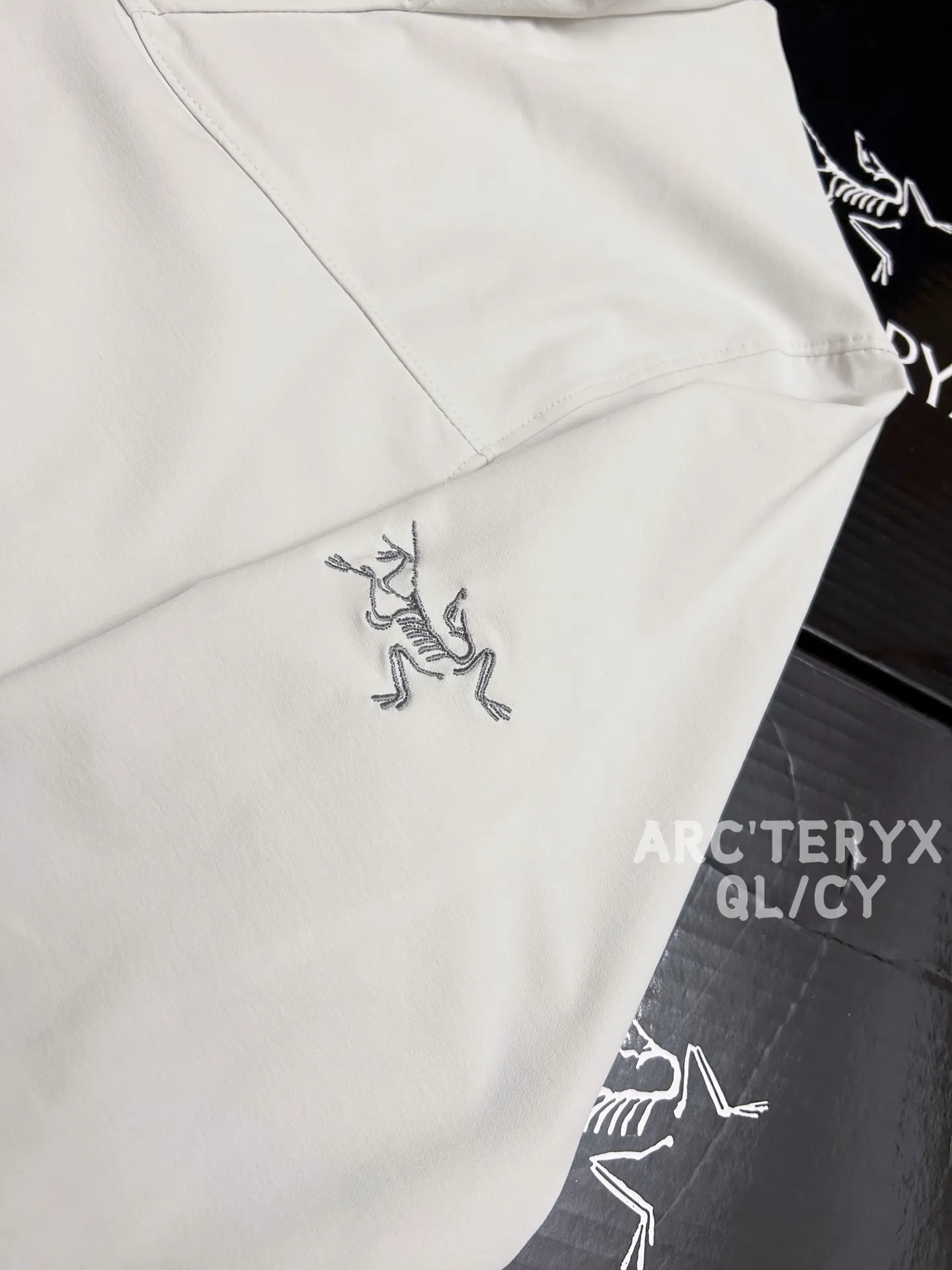 Epsilon DWR Softshell Jacket D32019522 — view 3
