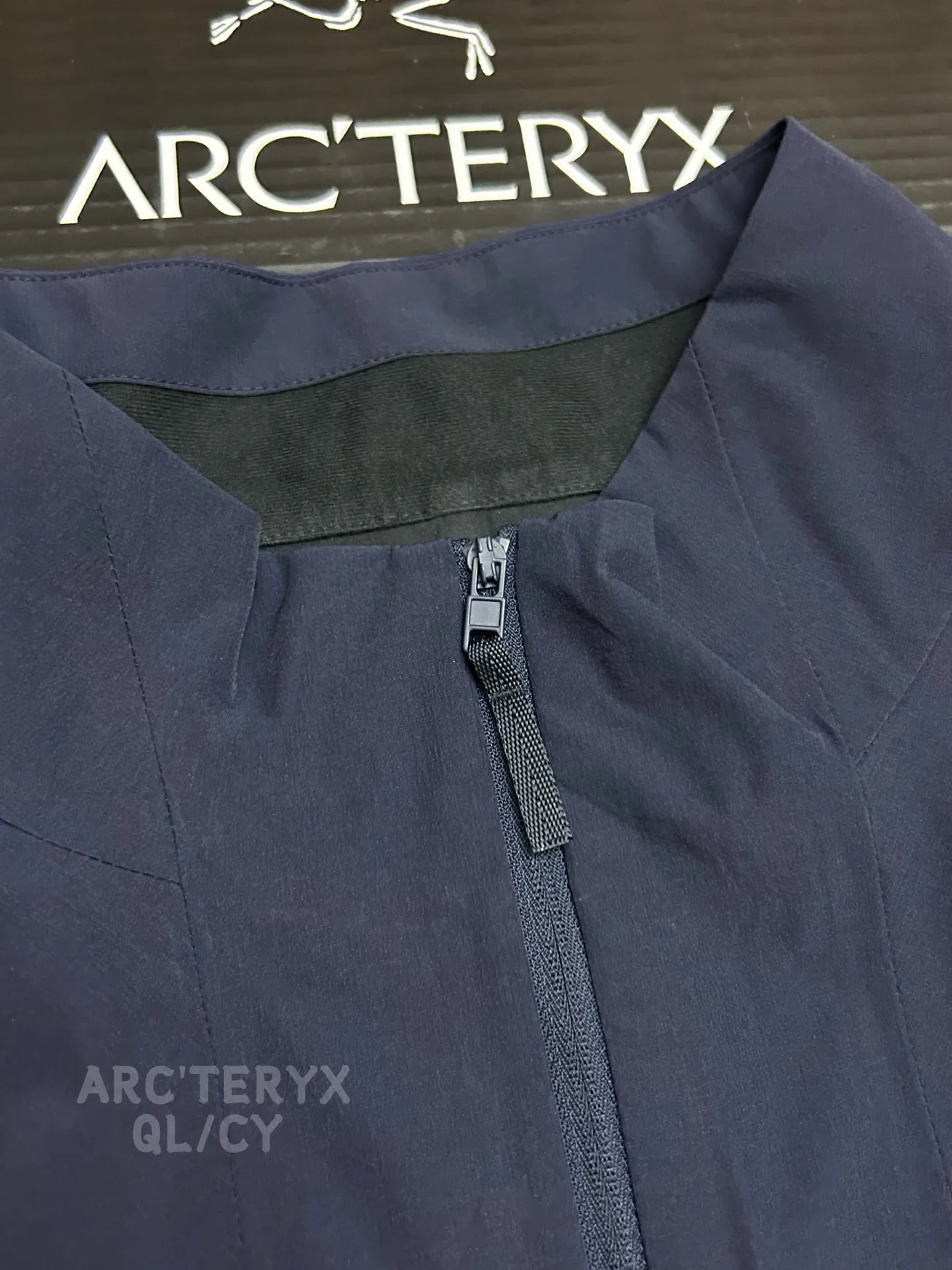 Veilance Spere LT Lightweight Funnel-Neck Jacket D32011084 — view 4