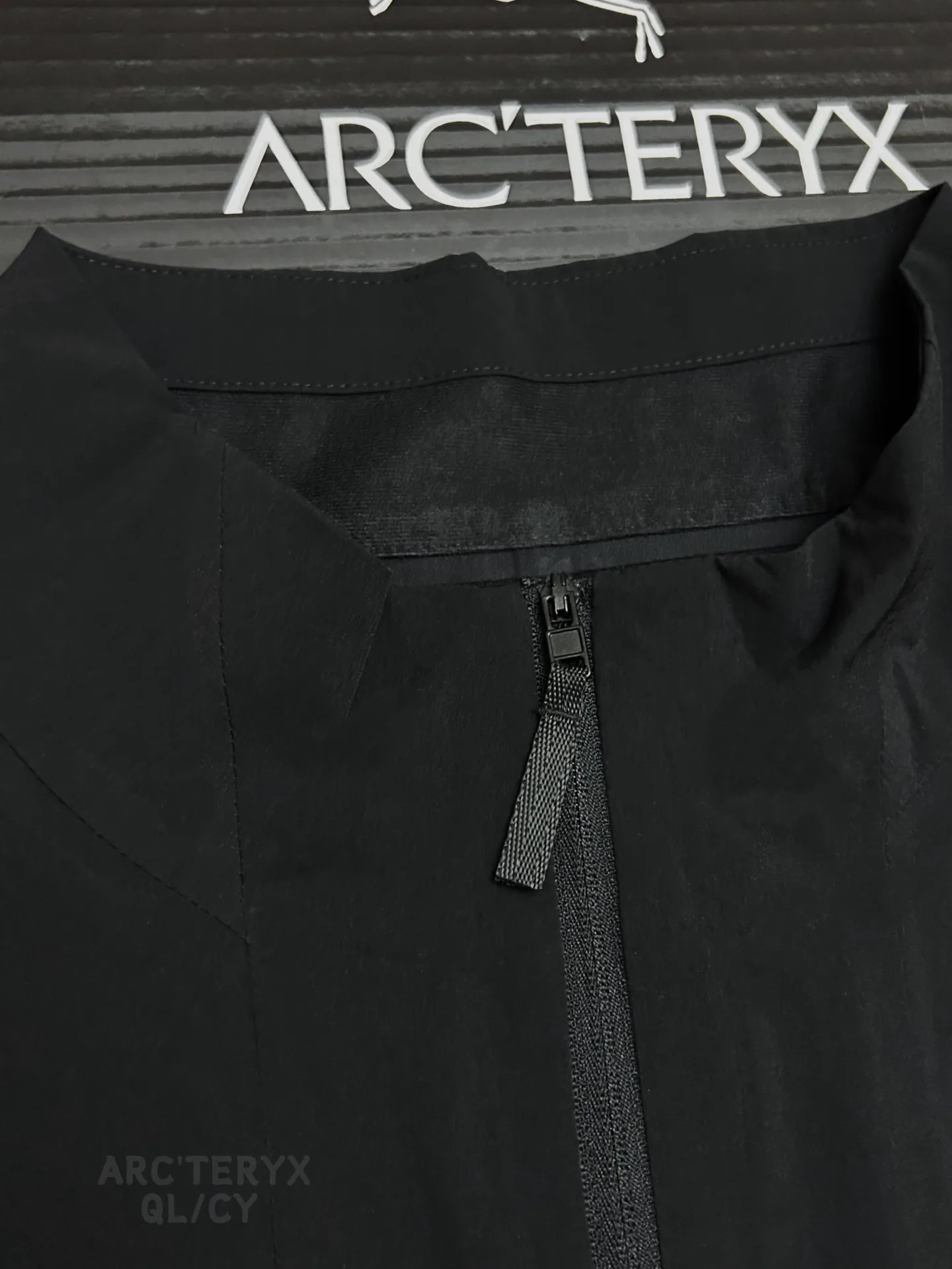 Veilance Spere LT Lightweight Shell Jacket D32011085 — view 4