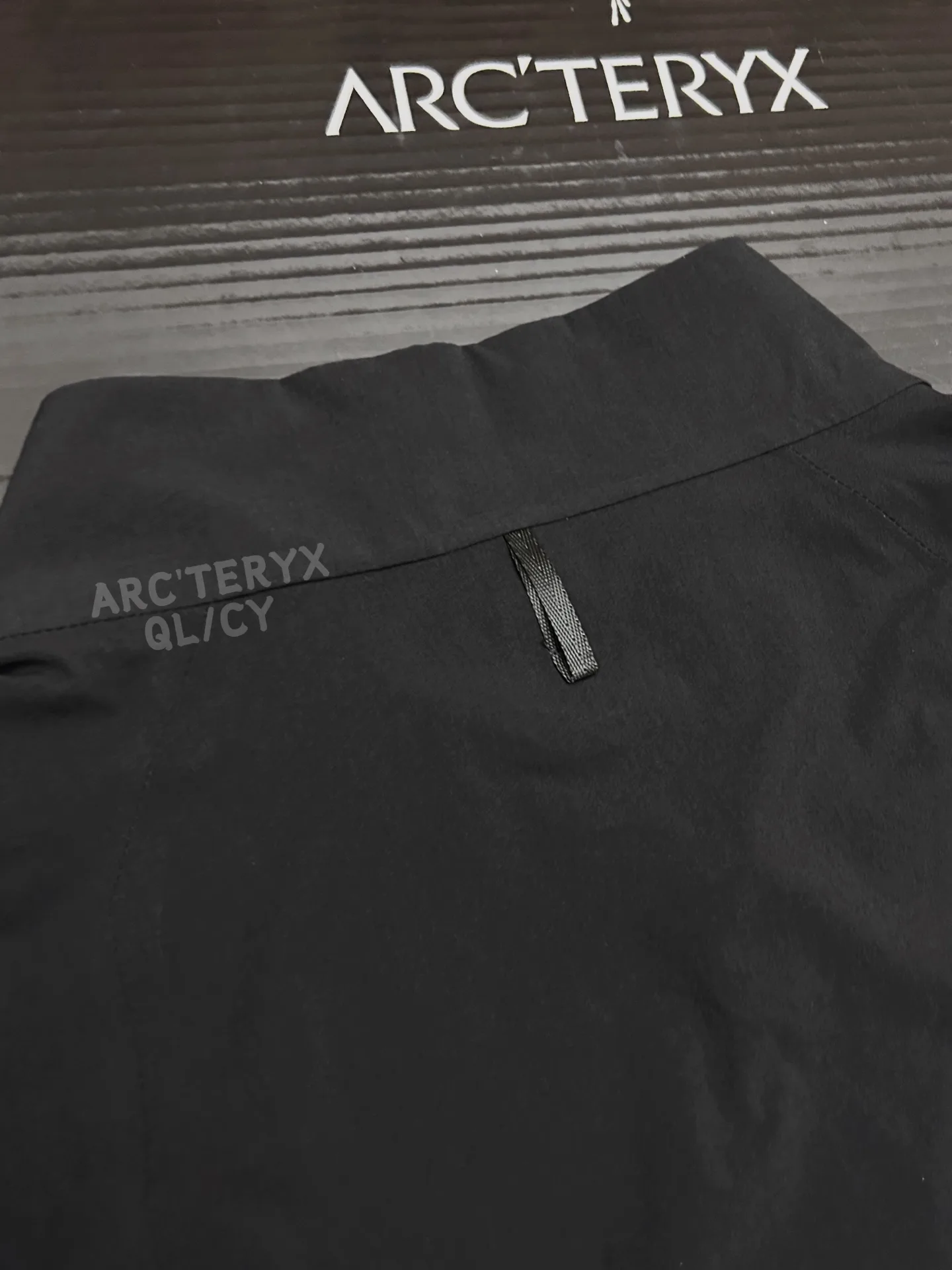 Veilance Spere LT Lightweight Shell Jacket D32011085 — view 5