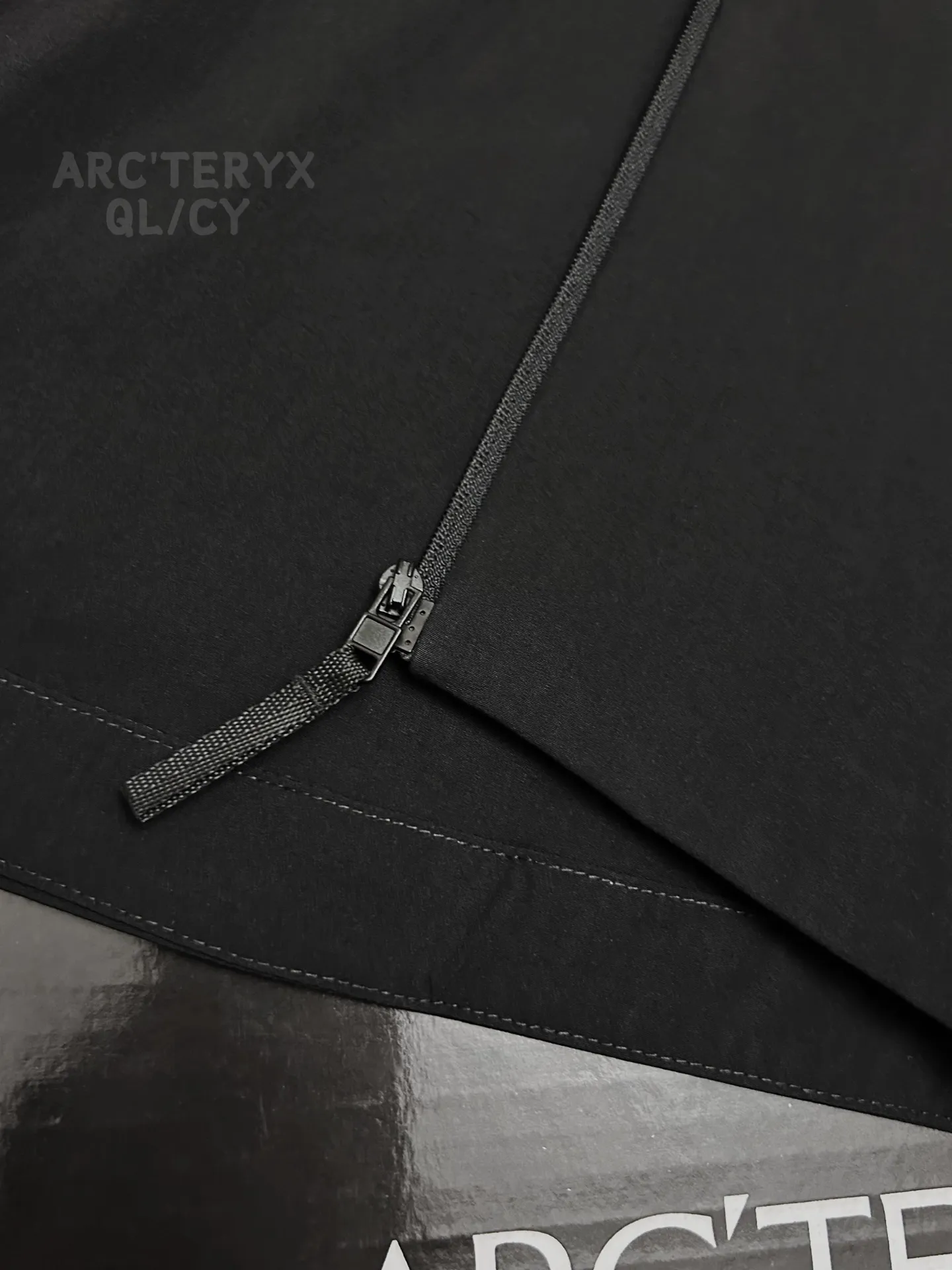 Veilance Spere LT Lightweight Shell Jacket D32011085 — view 7