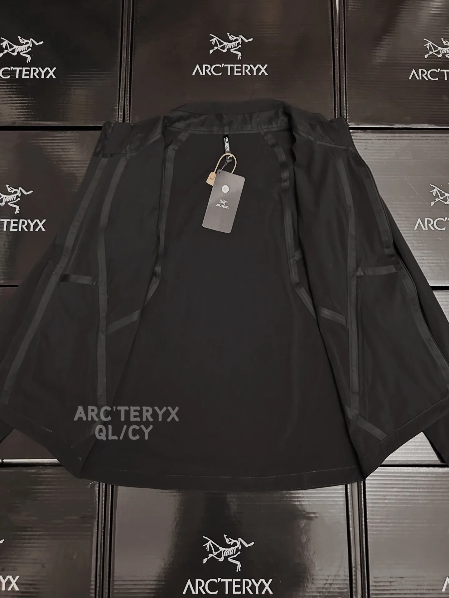 Veilance Spere LT Lightweight Shell Jacket D32011085 — view 9