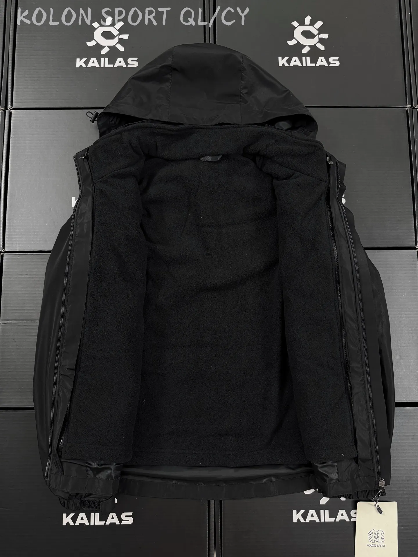 3-in-1 Waterproof Hooded Jacket with Fleece Liner D34019673 — view 6
