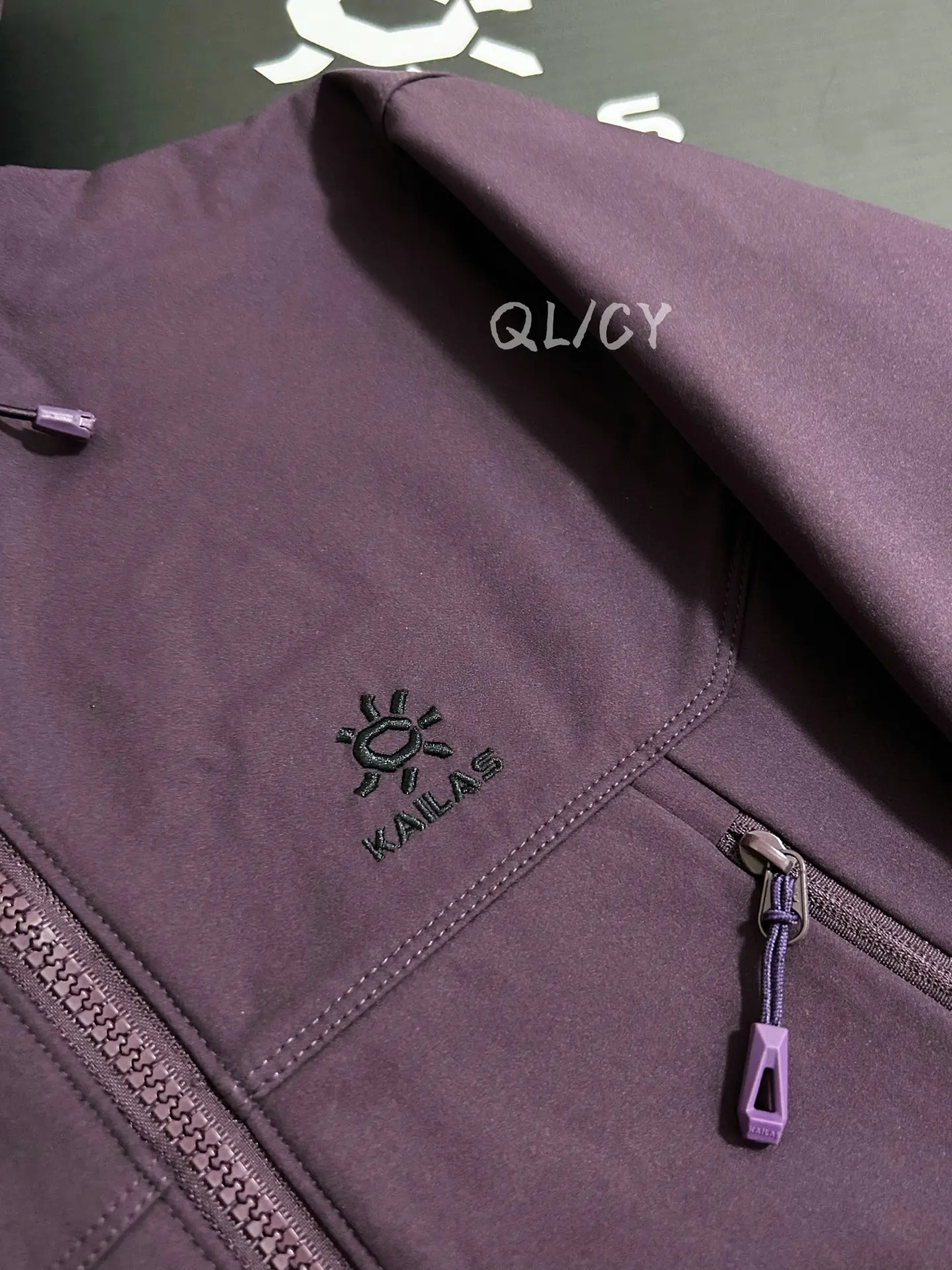 M8ic-MAX Fleece-Lined Softshell Hooded Jacket D34019560 — view 2