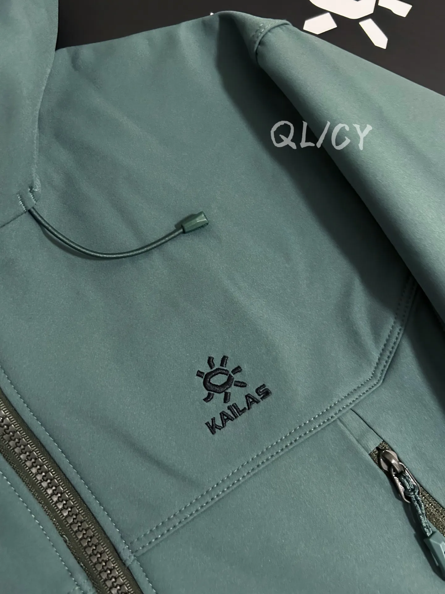M8ic-MAX Fleece-Lined Softshell Hooded Jacket D34019559 — view 5