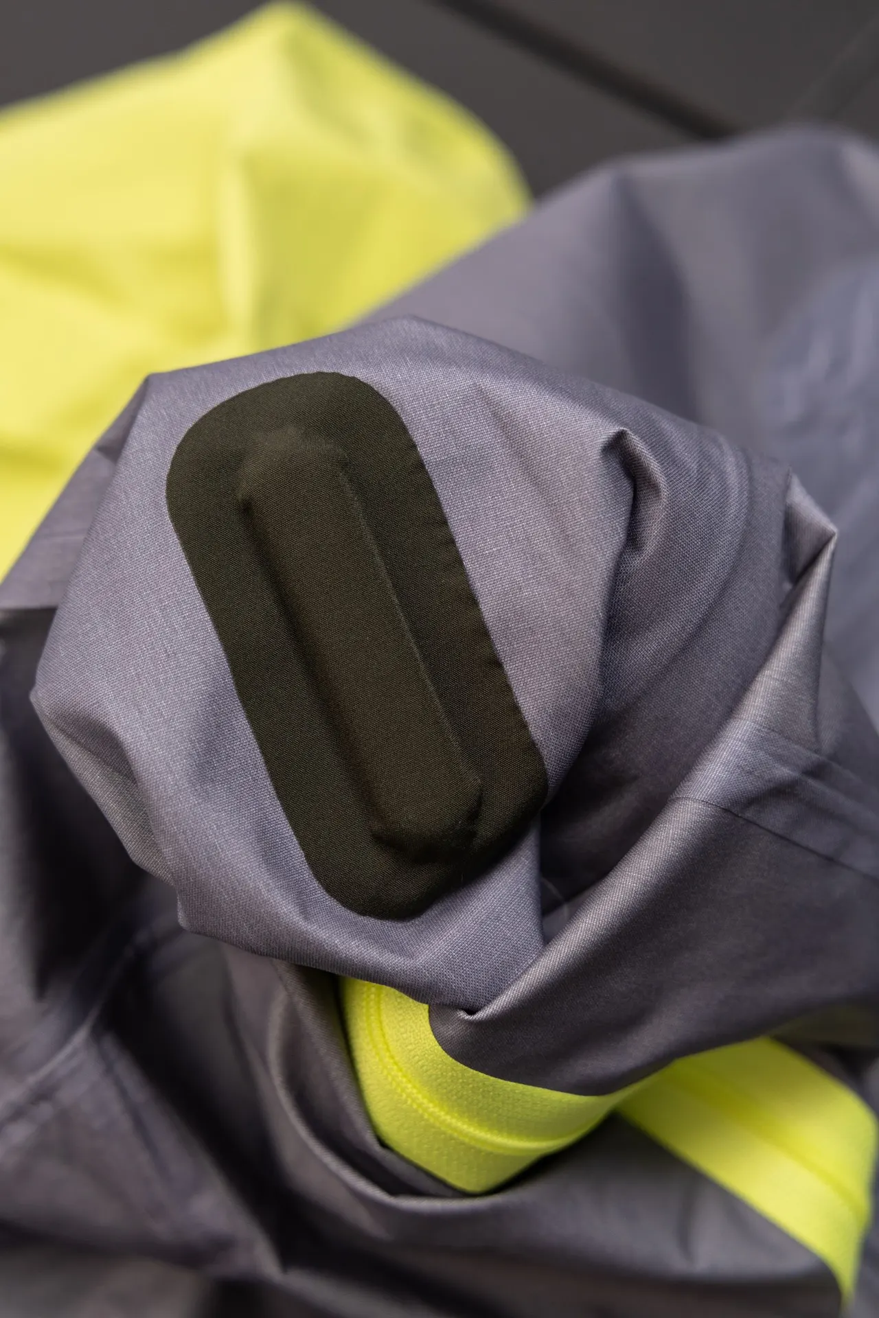 Alpha SV GORE-TEX Hooded Shell Jacket D34019492 — view 4
