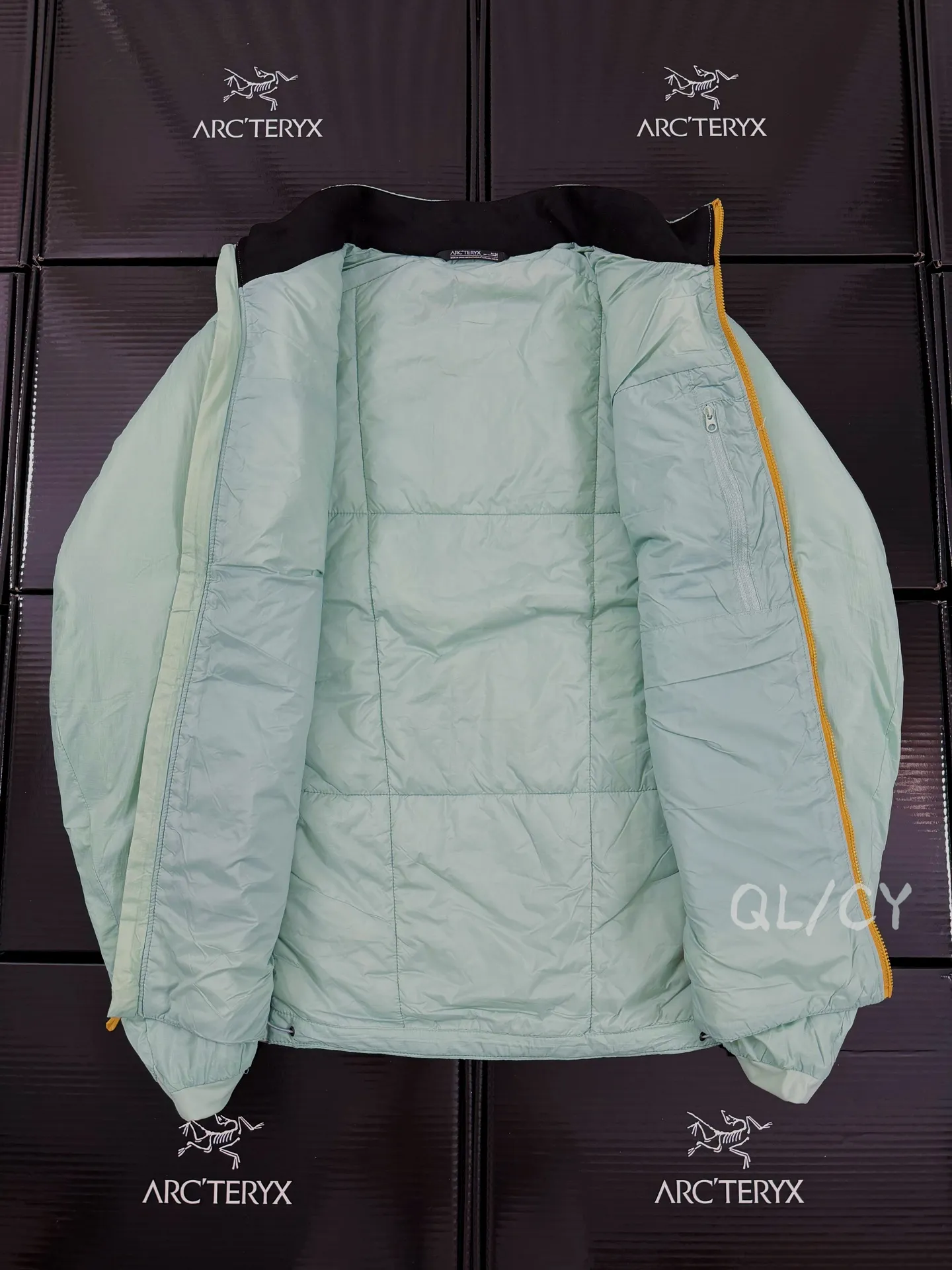 Atom Hoody Lightweight Insulated Jacket D34019642 — view 7