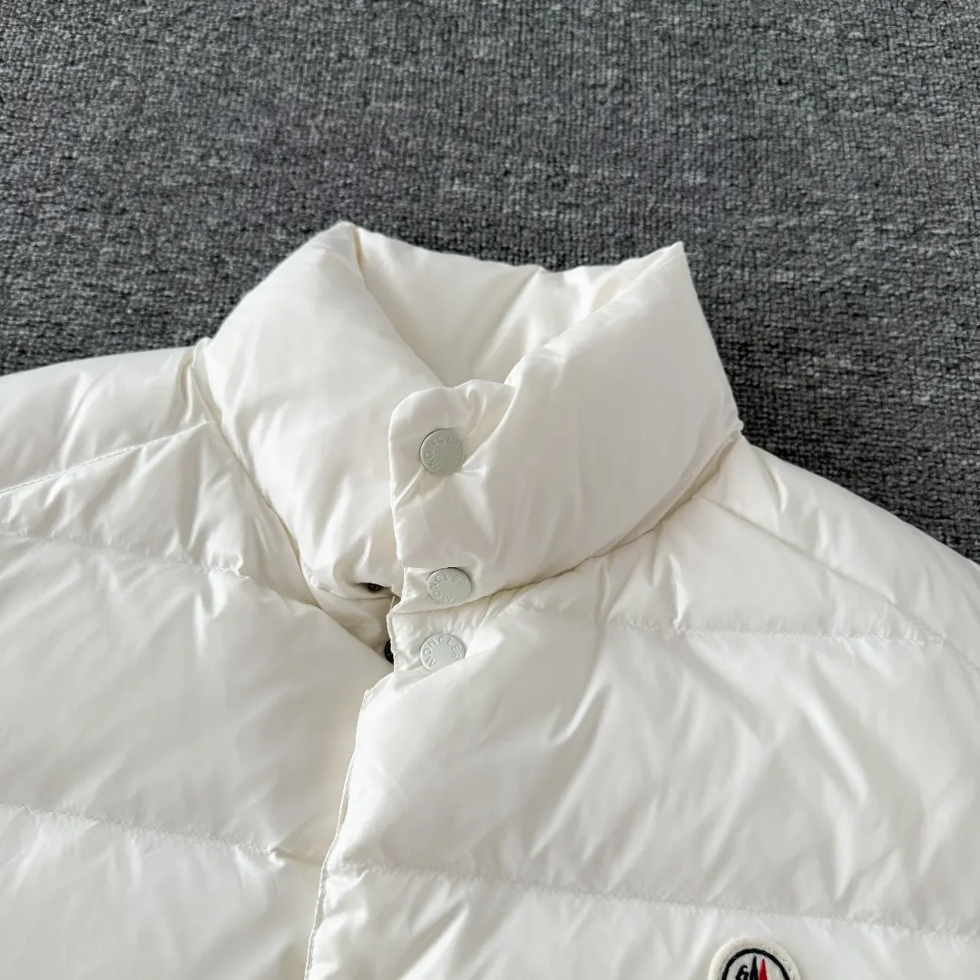 Logo-Patch Down-Filled Gilet D34023425 — view 3