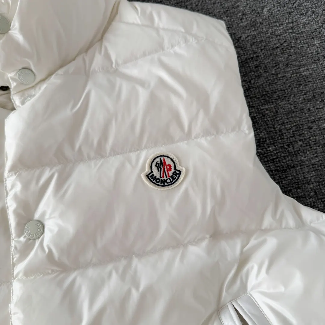Logo-Patch Down-Filled Gilet D34023425 — view 4