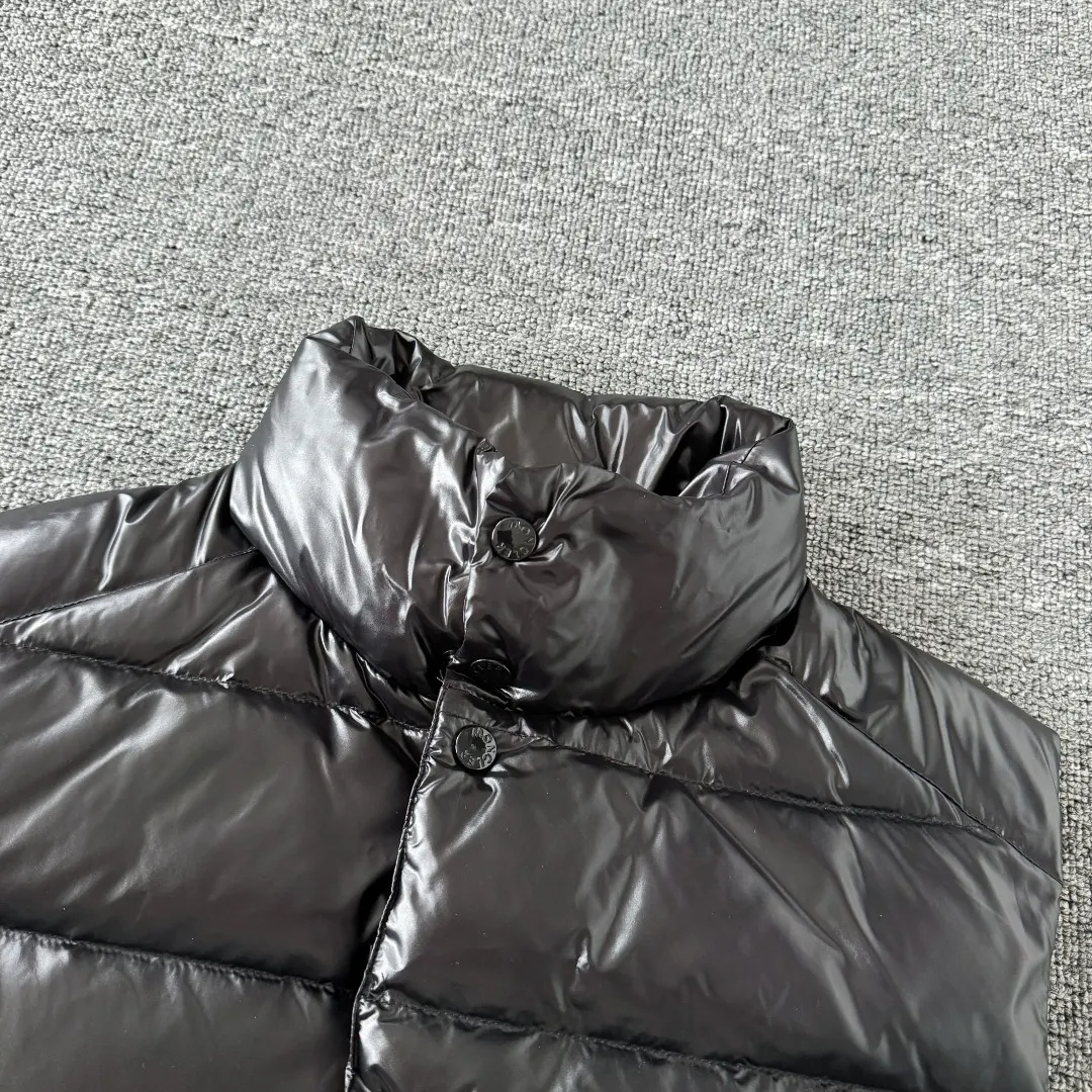 Glossy Down-Filled Puffer Gilet D34023427 — view 3