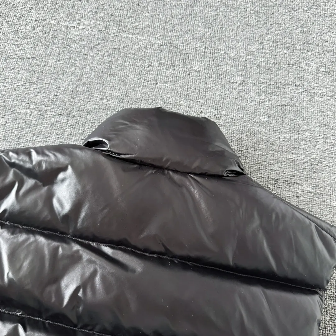 Glossy Down-Filled Puffer Gilet D34023427 — view 10