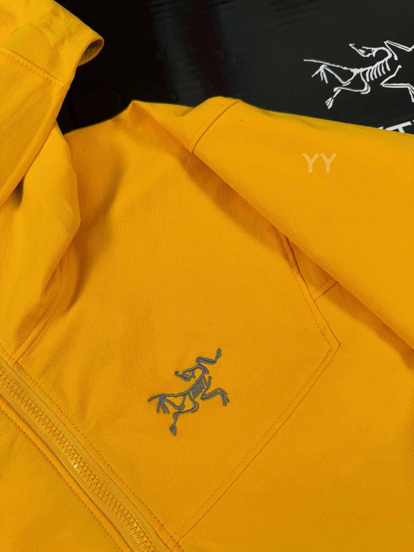 Arc'teryx Gamma Hoody Softshell Jacket D34519275 — view 2
