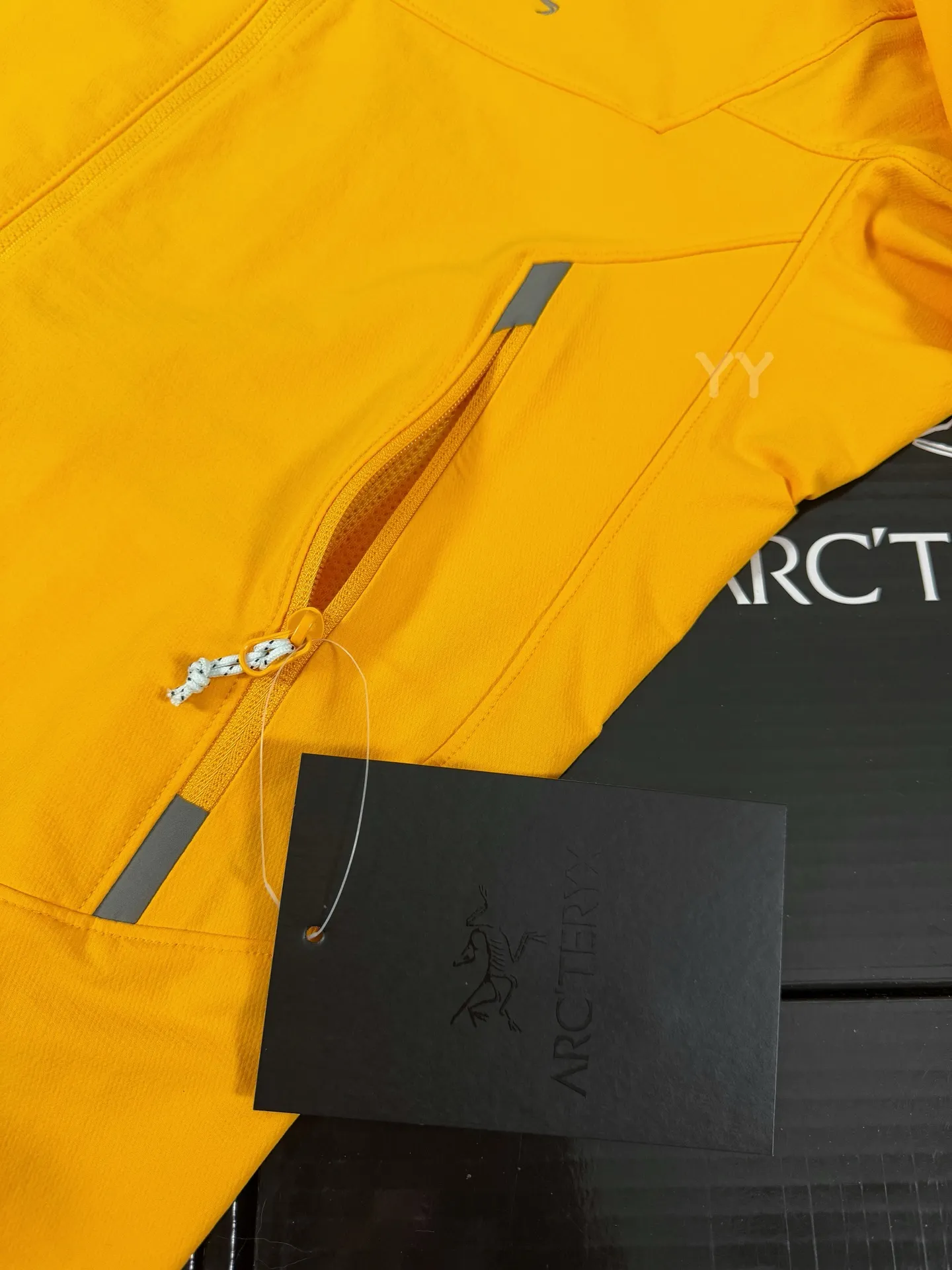 Arc'teryx Gamma Hoody Softshell Jacket D34519275 — view 4