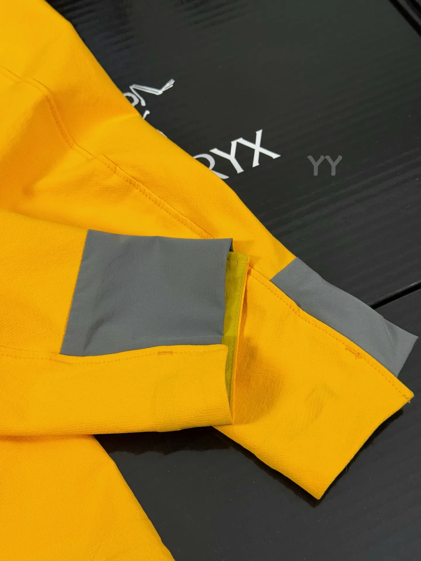 Arc'teryx Gamma Hoody Softshell Jacket D34519275 — view 5
