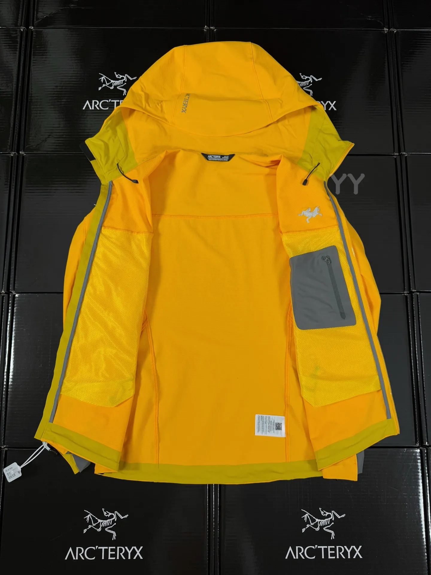 Arc'teryx Gamma Hoody Softshell Jacket D34519275 — view 9