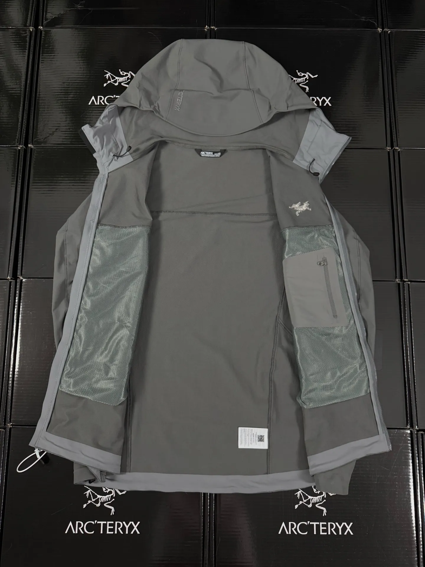 Arc'teryx Gamma Hoody Softshell Jacket D34519316 — view 6