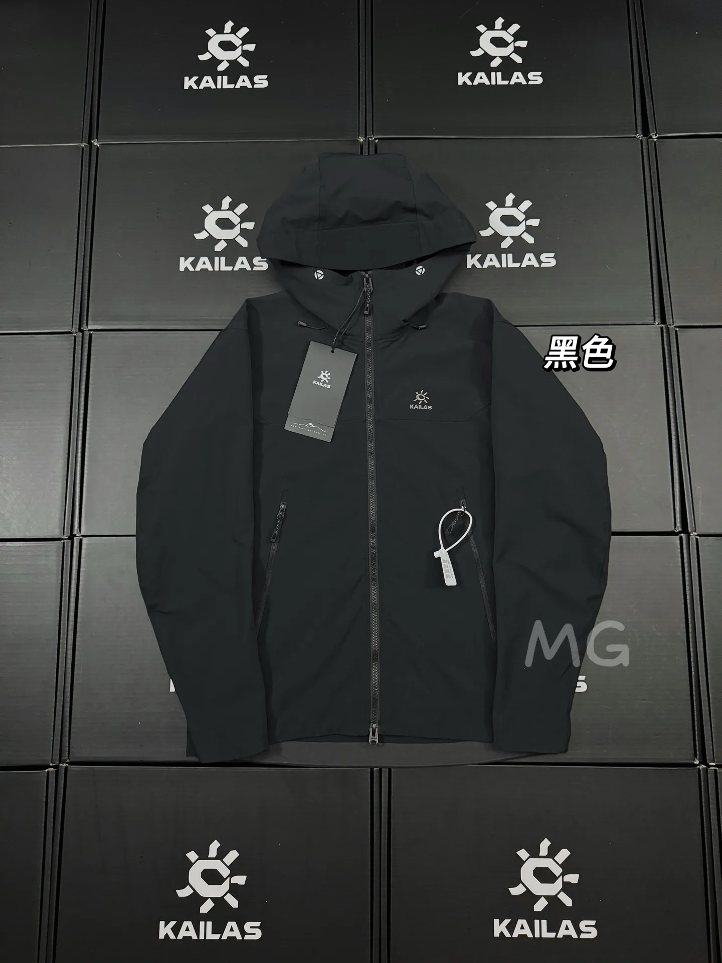 M8 Series Hooded Softshell Outdoor Jacket D35019347