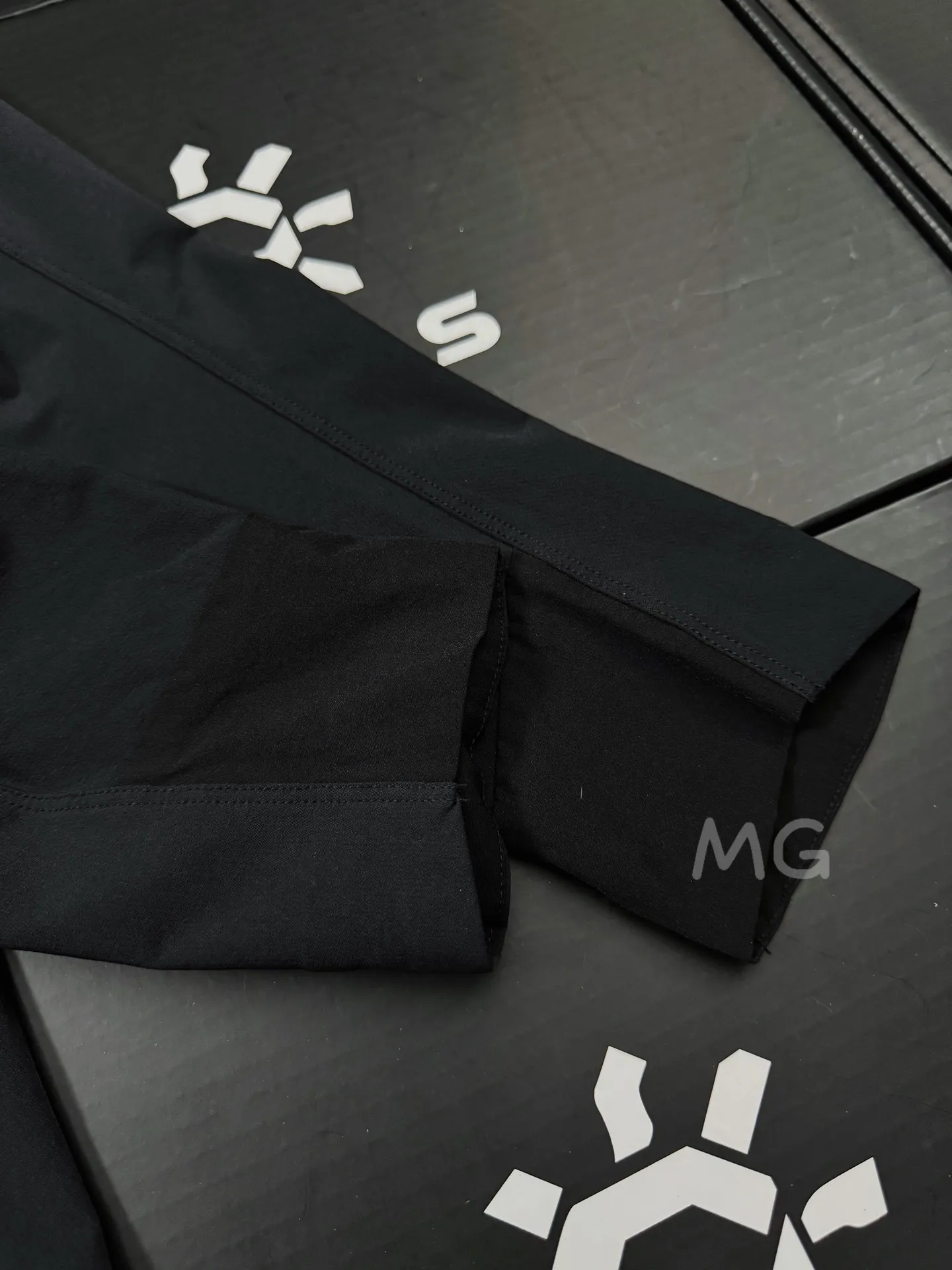 M8 Series Hooded Softshell Outdoor Jacket D35019347 — view 6
