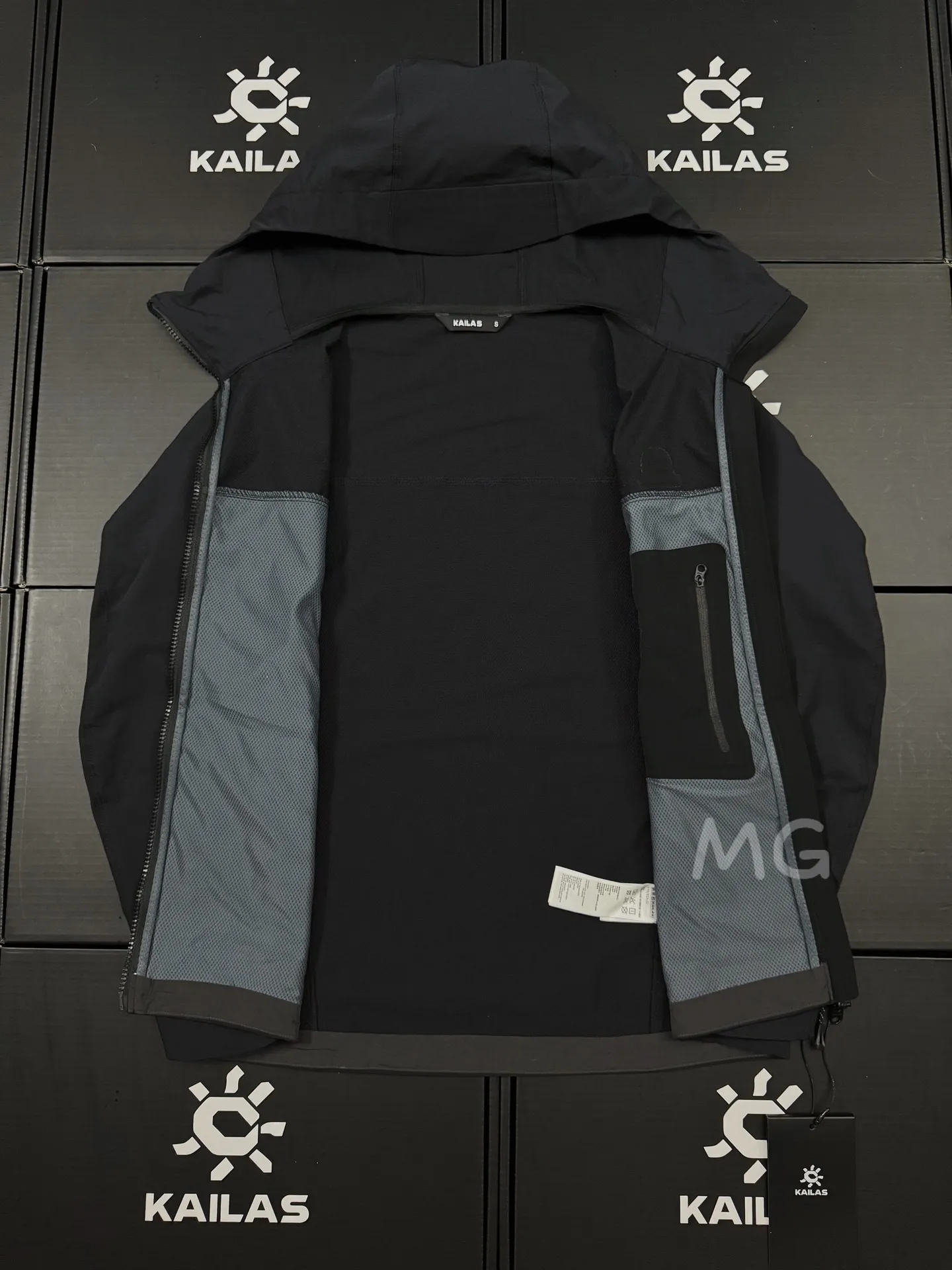 M8 Series Hooded Softshell Outdoor Jacket D35019347 — view 8