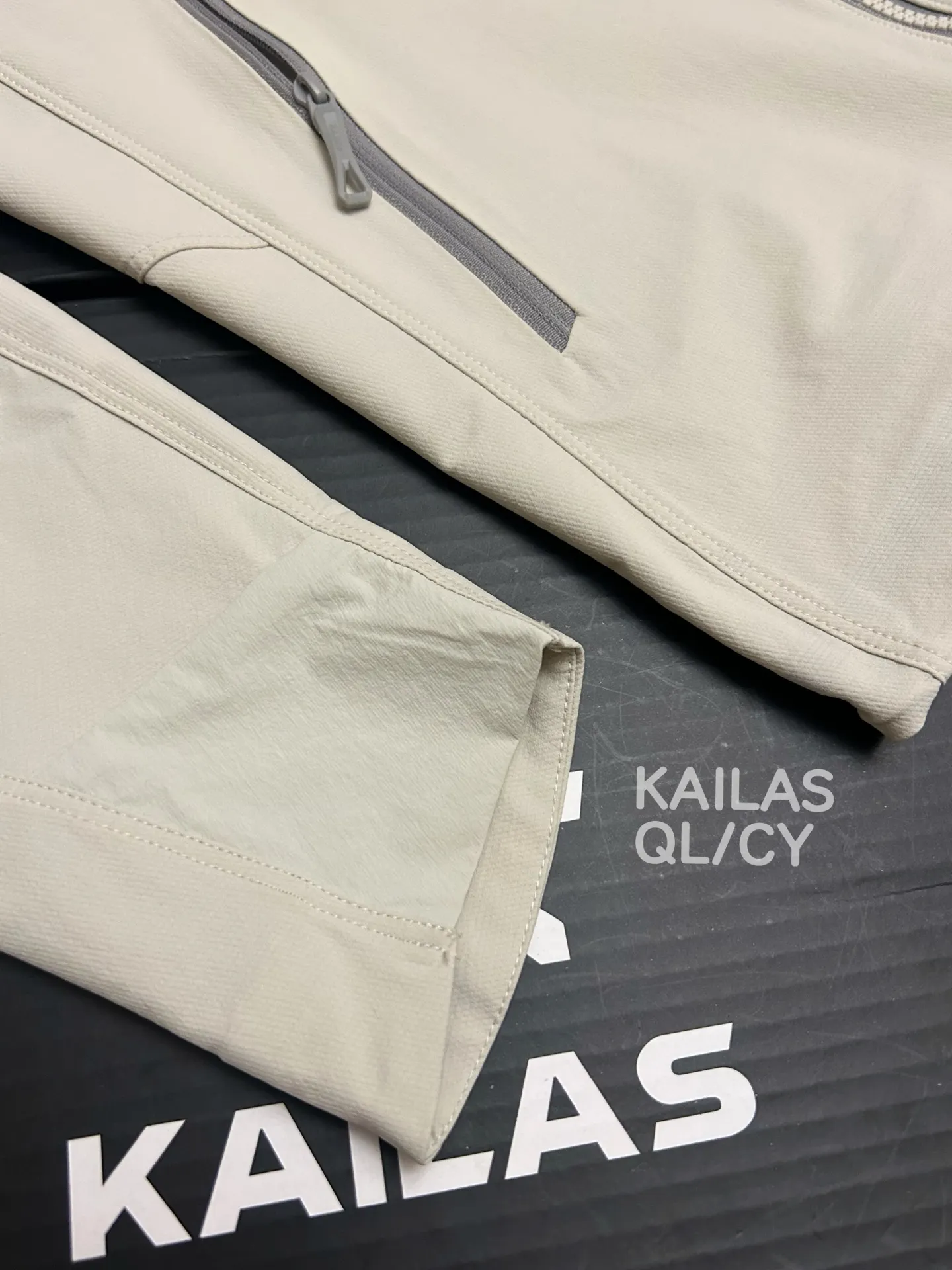 M8 Stand-Collar Softshell Jacket D35011107 — view 2