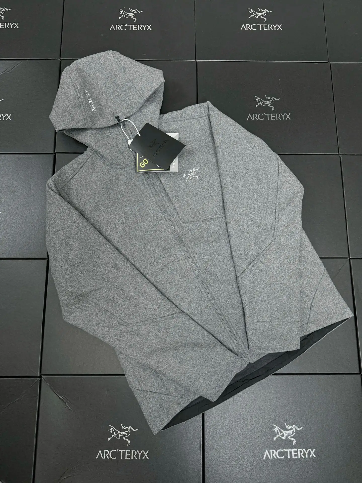 Sawyer Wool Hooded Softshell Jacket D35019342