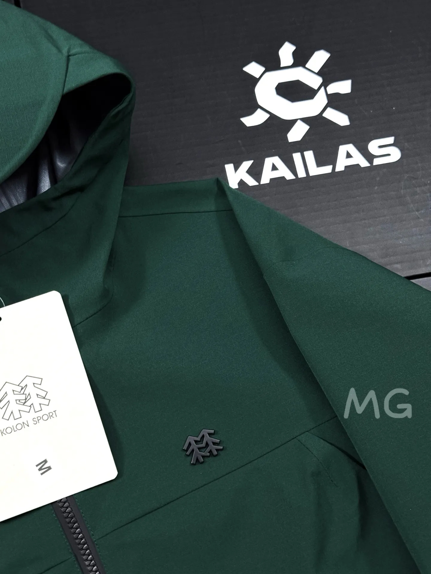 KOLON SPORT GORE-TEX Hooded Shell Jacket D36019350 — view 2