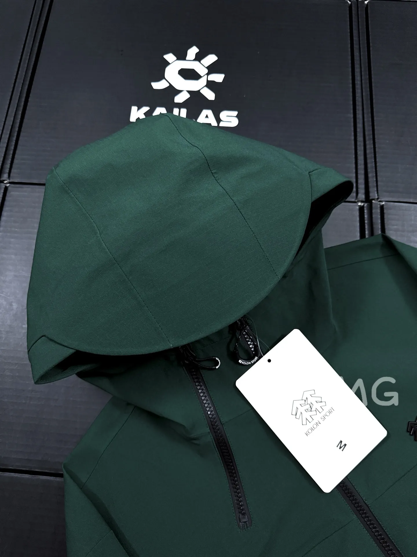 KOLON SPORT GORE-TEX Hooded Shell Jacket D36019350 — view 3