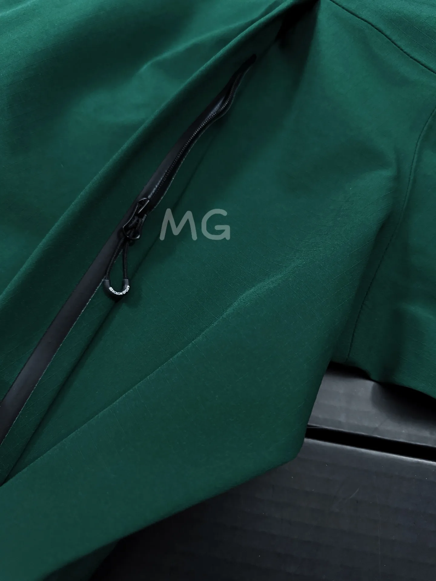 KOLON SPORT GORE-TEX Hooded Shell Jacket D36019350 — view 5