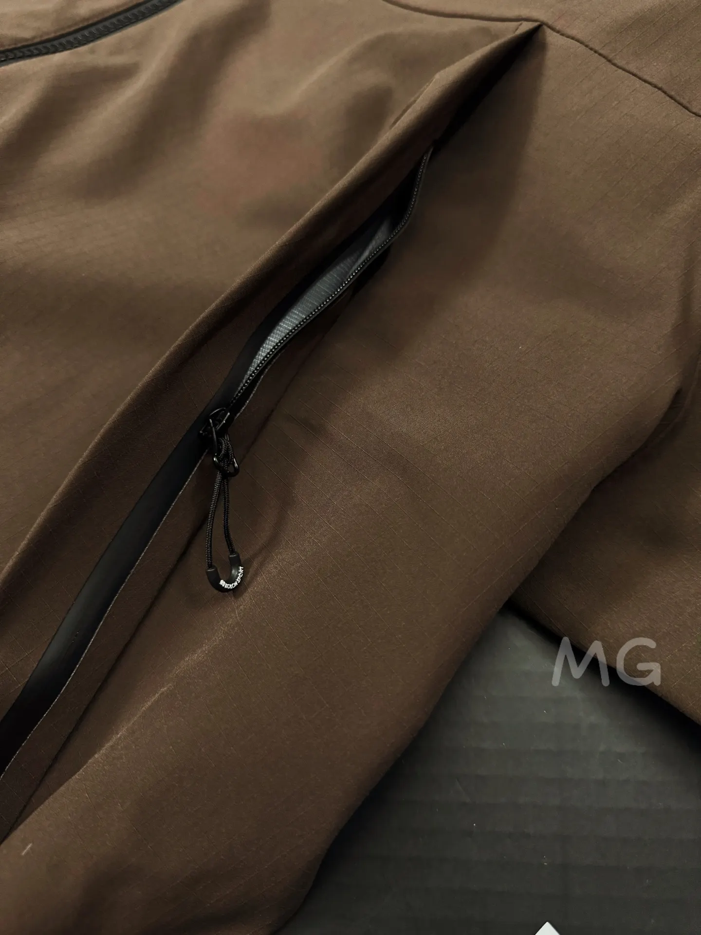 KOLON SPORT GORE-TEX Hooded Shell Jacket D36019290 — view 3