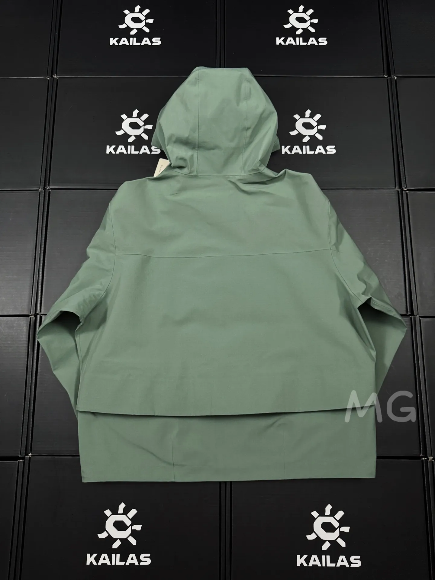 KOLON SPORT GORE-TEX Hooded Shell Jacket D36019292 — view 2