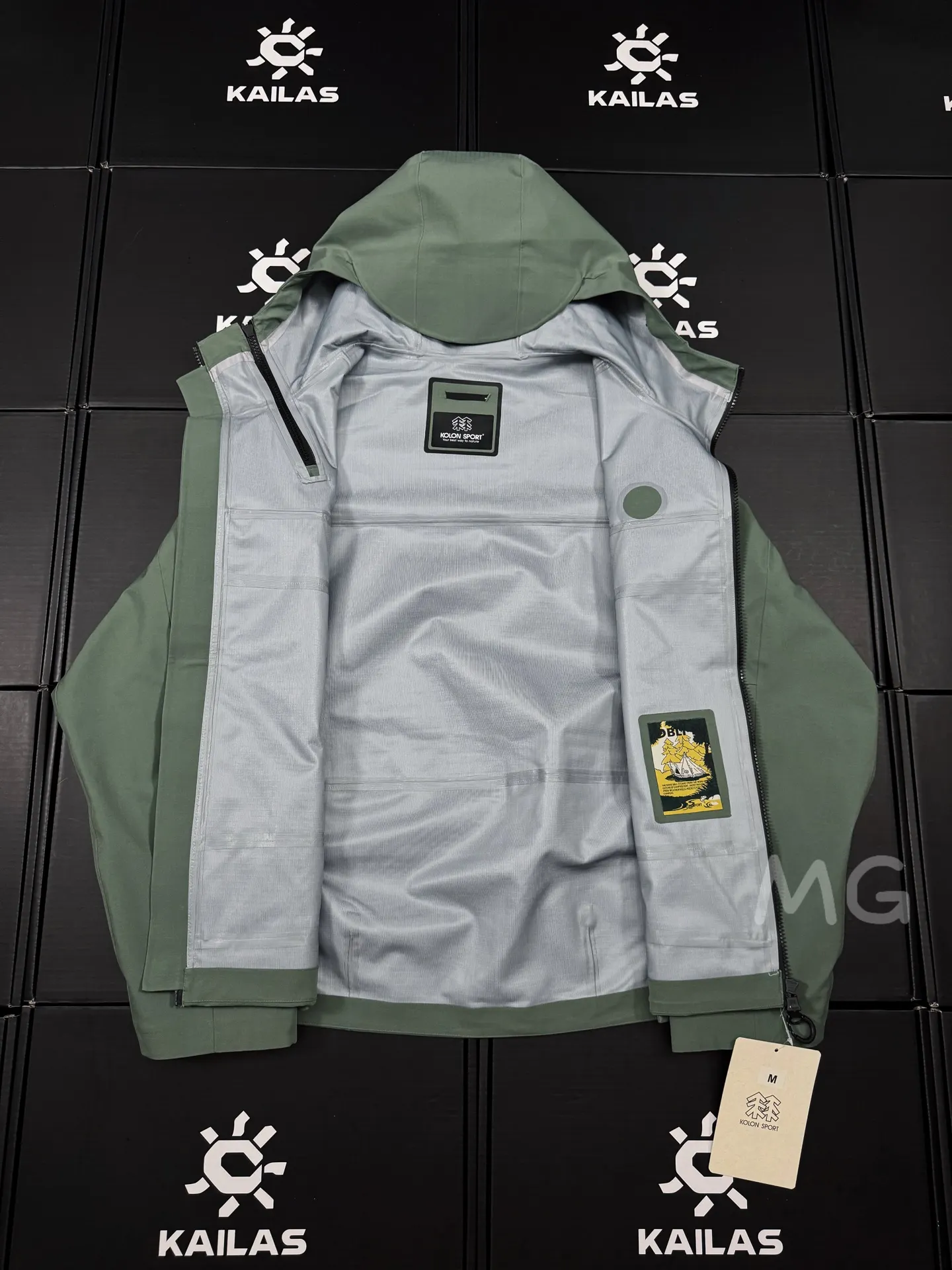 KOLON SPORT GORE-TEX Hooded Shell Jacket D36019292 — view 3
