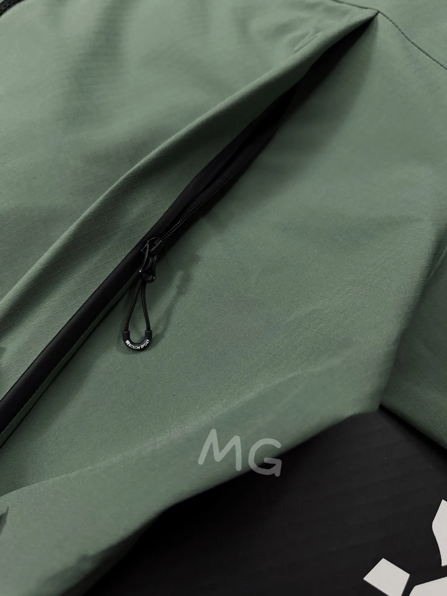 KOLON SPORT GORE-TEX Hooded Shell Jacket D36019292 — view 7