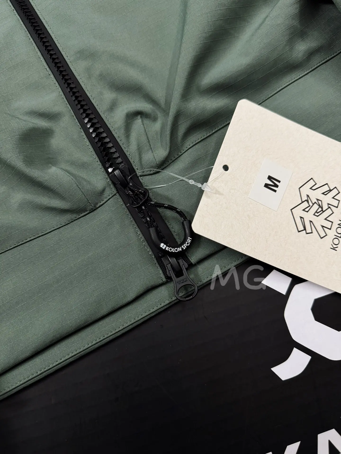 KOLON SPORT GORE-TEX Hooded Shell Jacket D36019292 — view 9