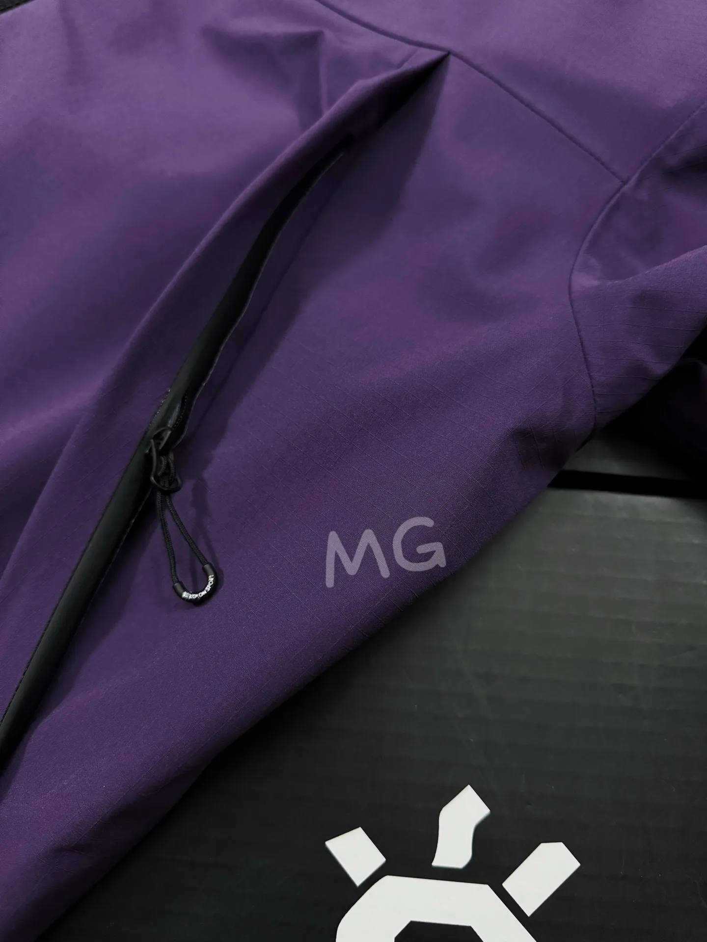 KOLON SPORT GORE-TEX Hooded Shell Jacket D36019288 — view 5