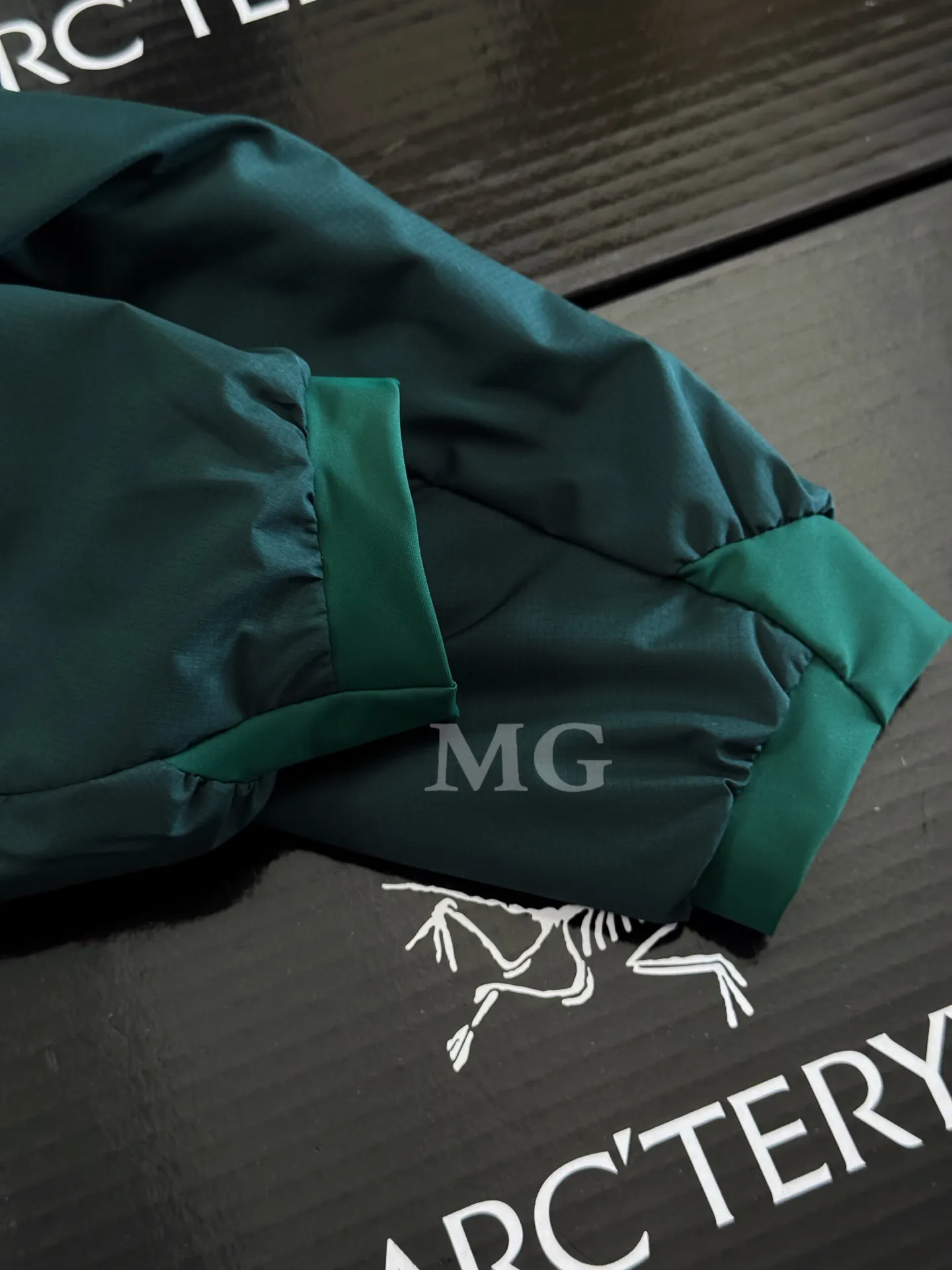Atom SL Hoody Lightweight Insulated Jacket D36019640 — view 8