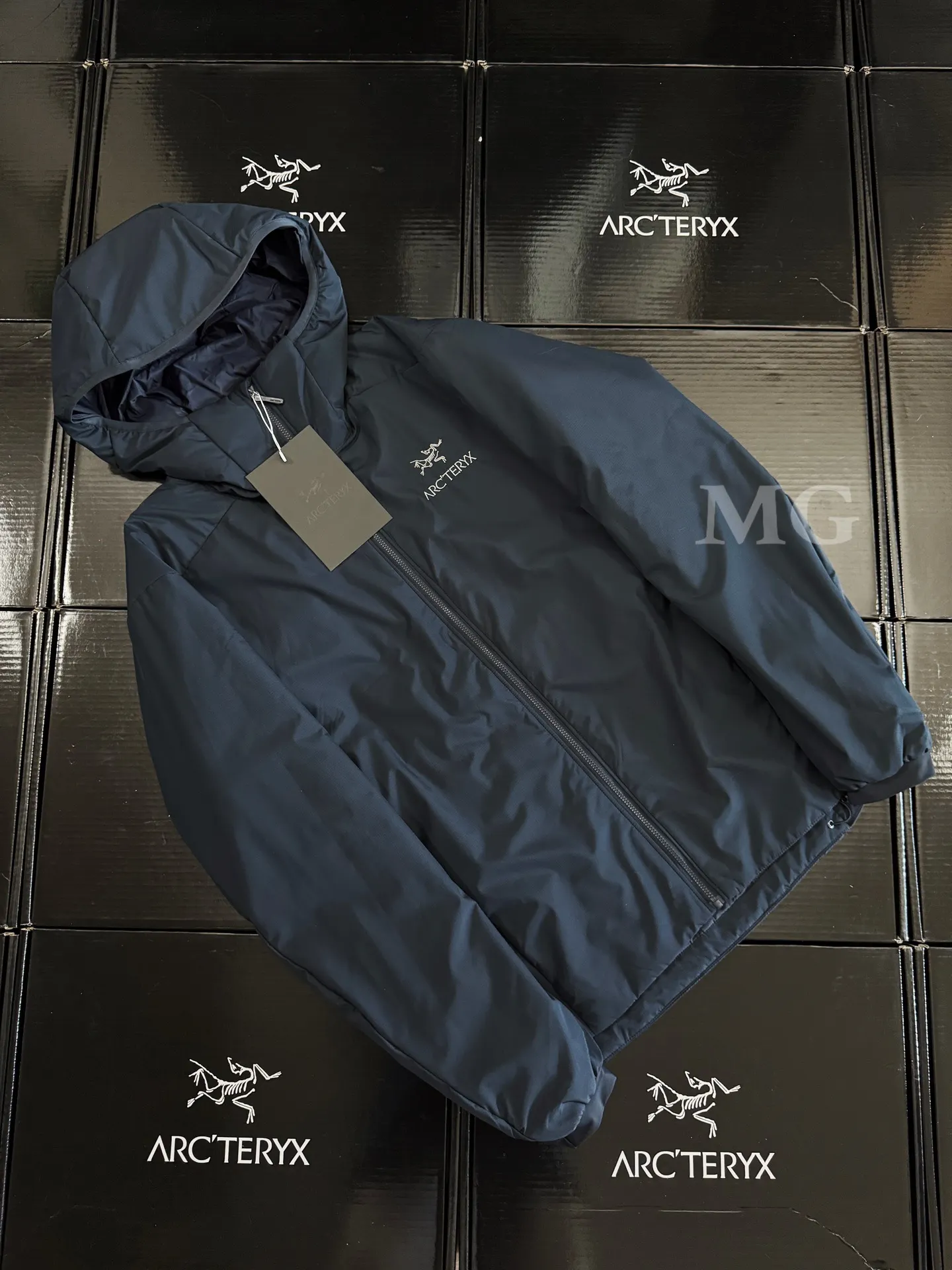 Atom SL Hoody Lightweight Insulated Jacket D36019638 — view 2