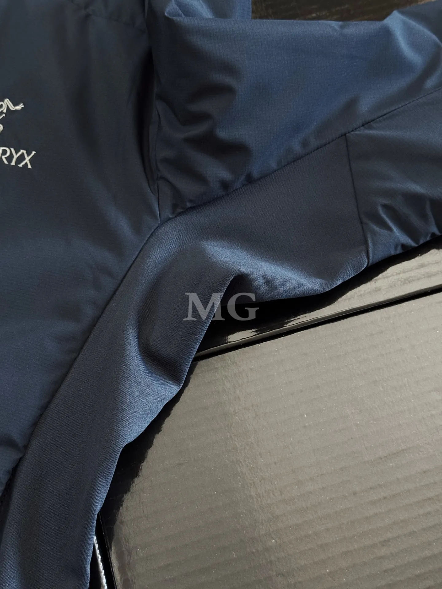 Atom SL Hoody Lightweight Insulated Jacket D36019638 — view 7