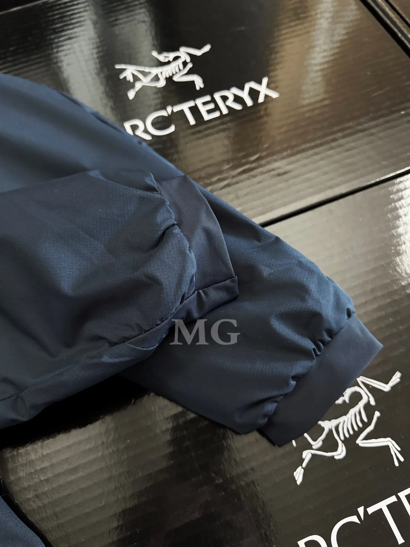 Atom SL Hoody Lightweight Insulated Jacket D36019638 — view 8