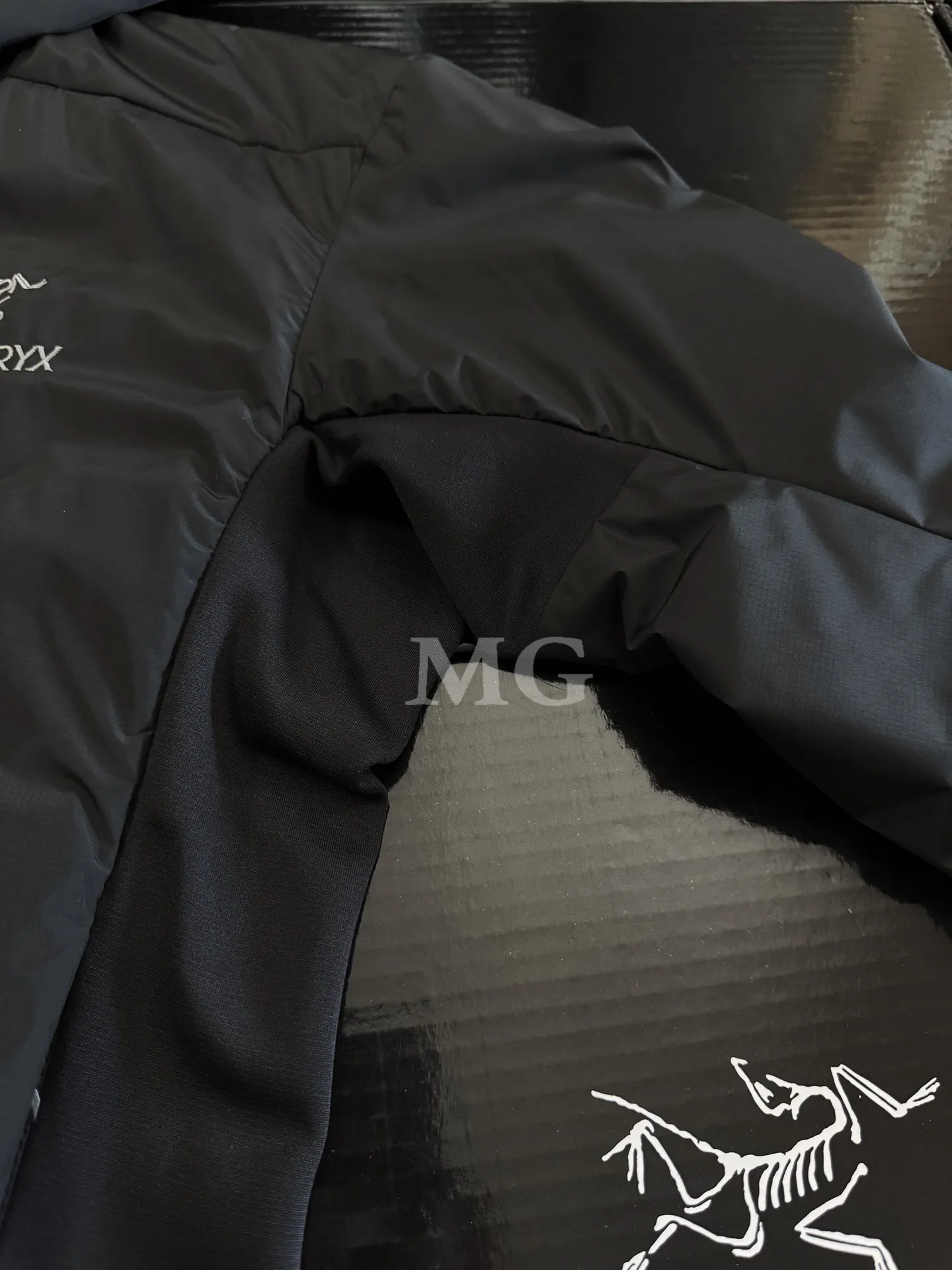 Atom SL Hoody Lightweight Insulated Jacket D36019639 — view 5