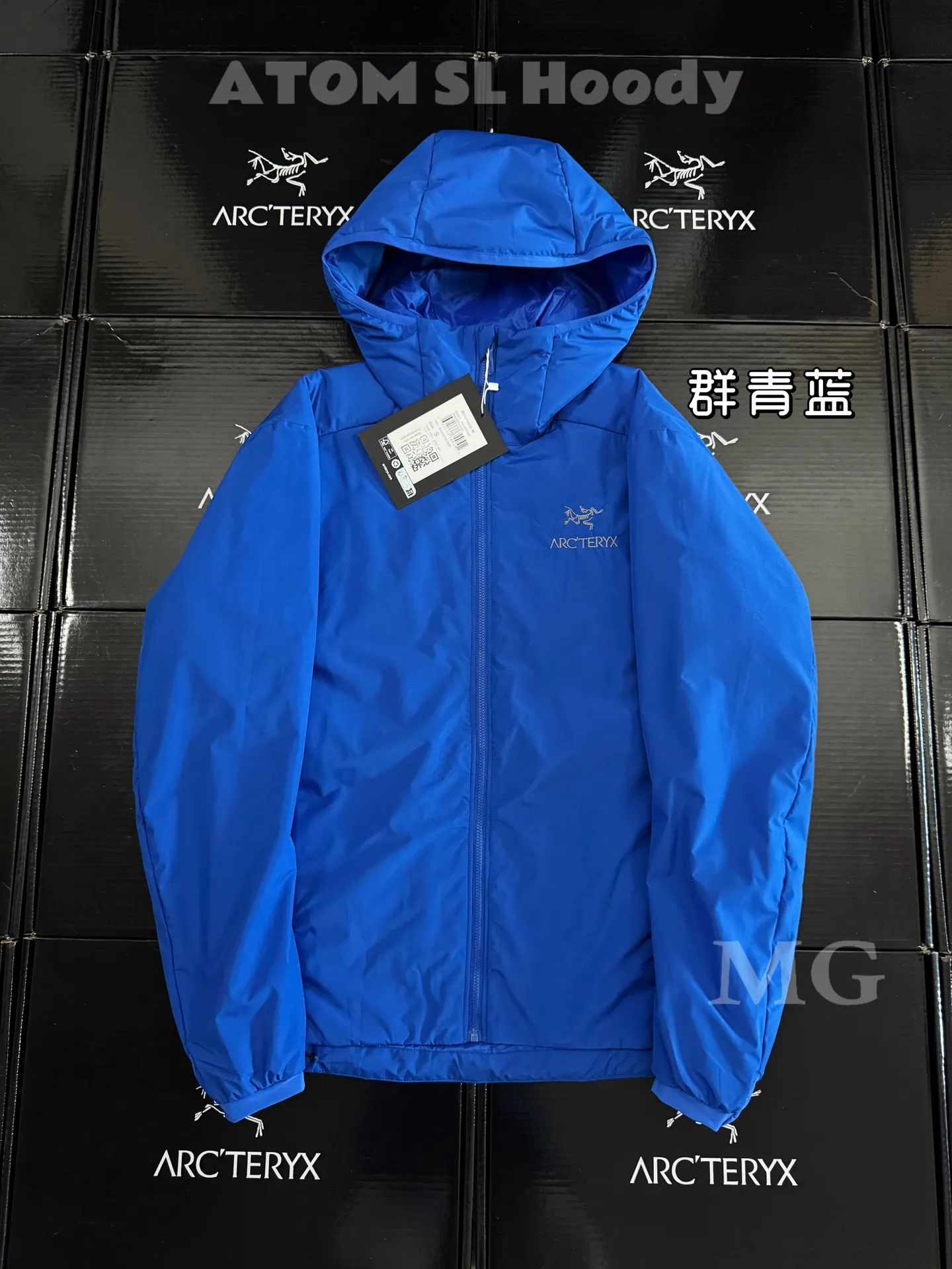 Atom SL Hoody Lightweight Insulated Jacket D36019641
